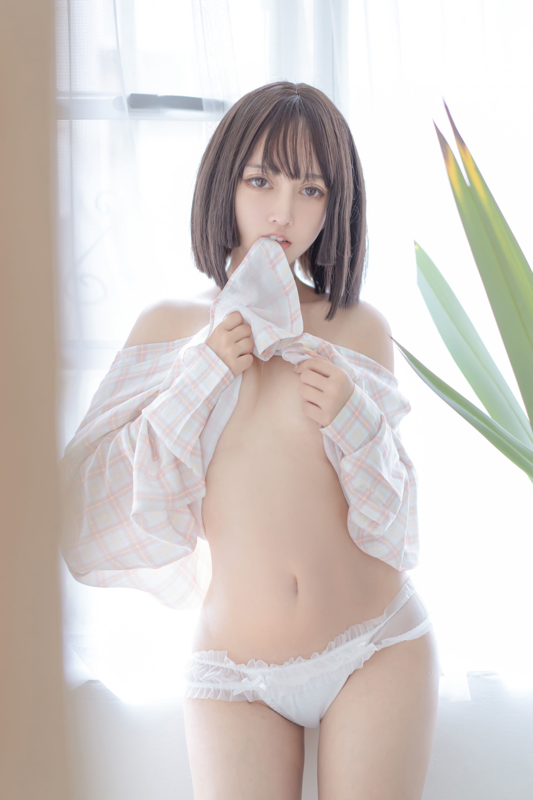 斗鱼米线线sama写真 背带裤