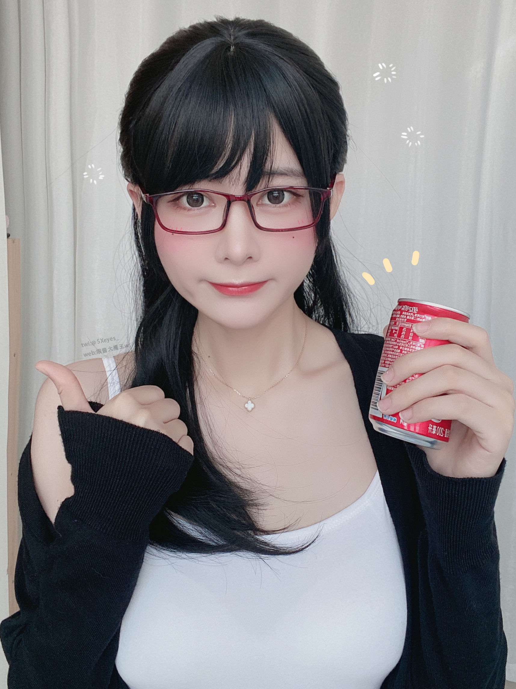 萌妹子眼酱大魔王w 爱喝可乐的OL