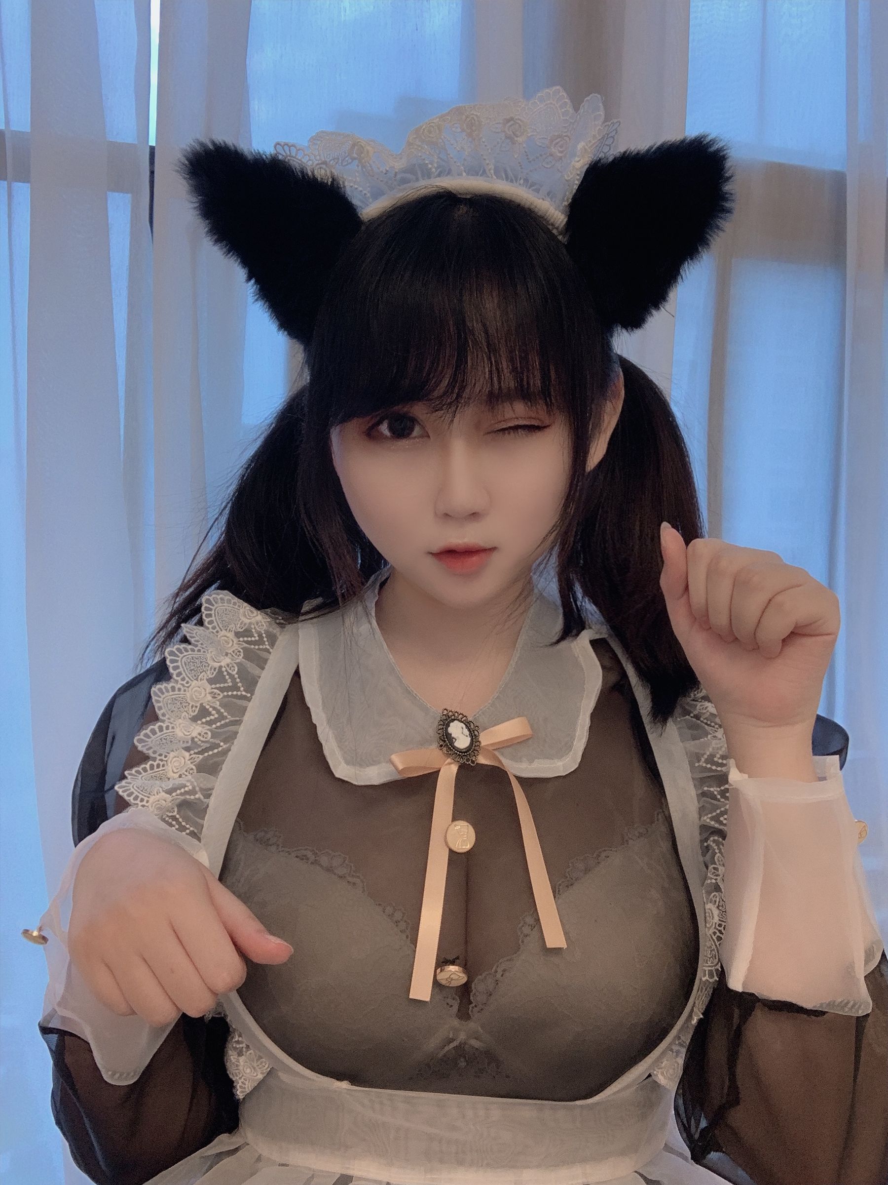 蜜桃少女是依酱呀 黑丝女仆