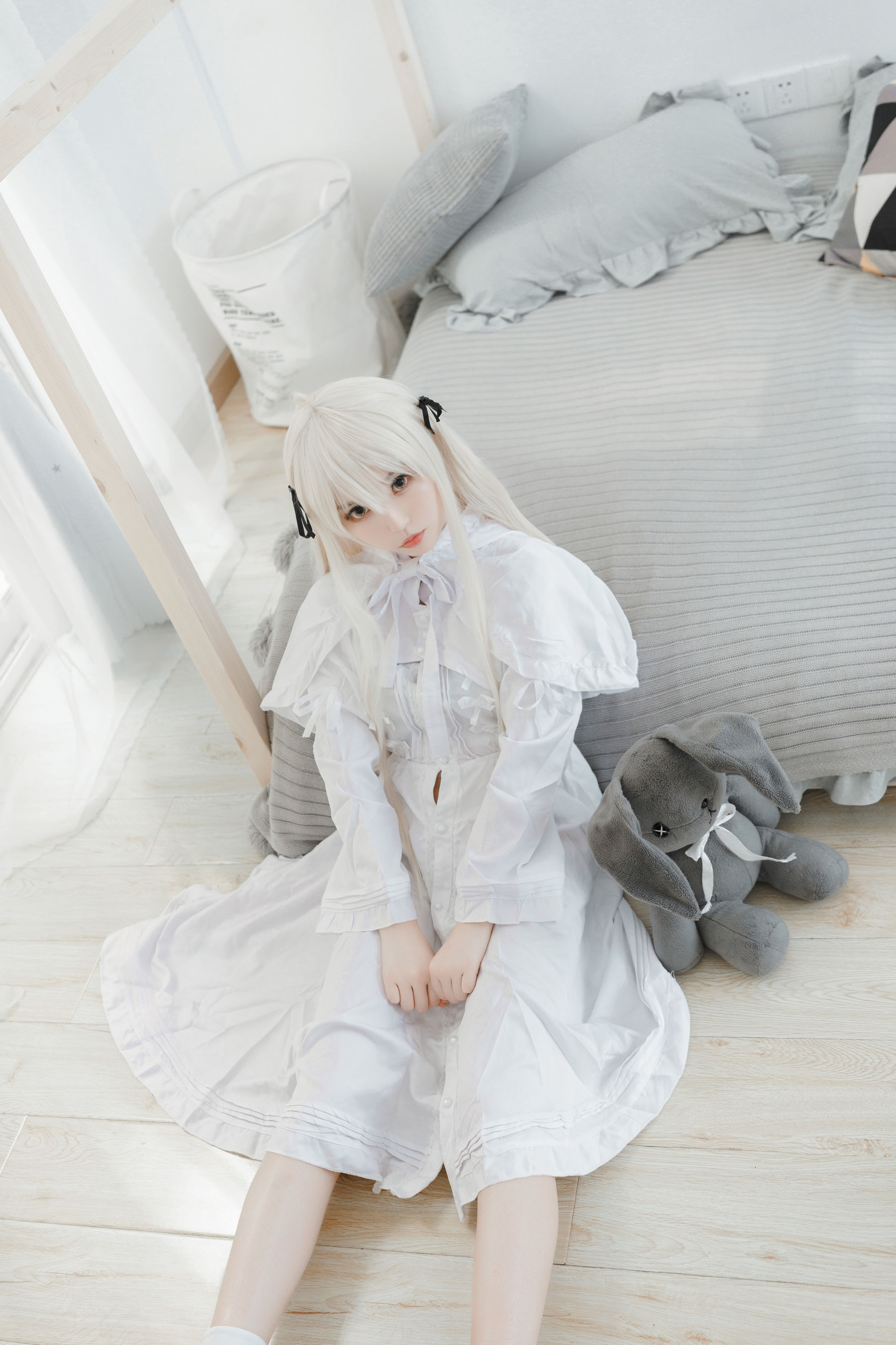 萌妹白易子教主 白裙