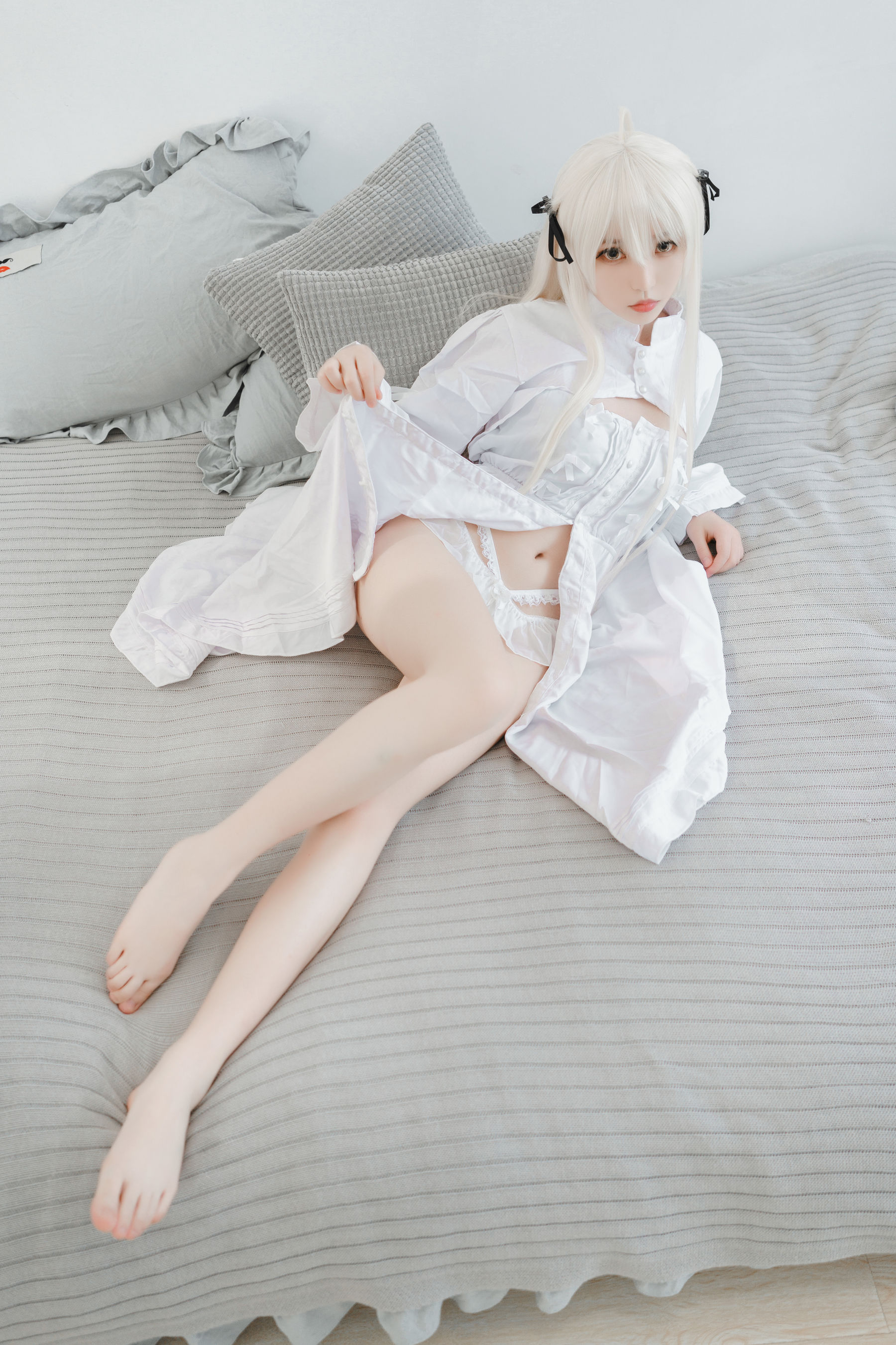 萌妹白易子教主 白裙