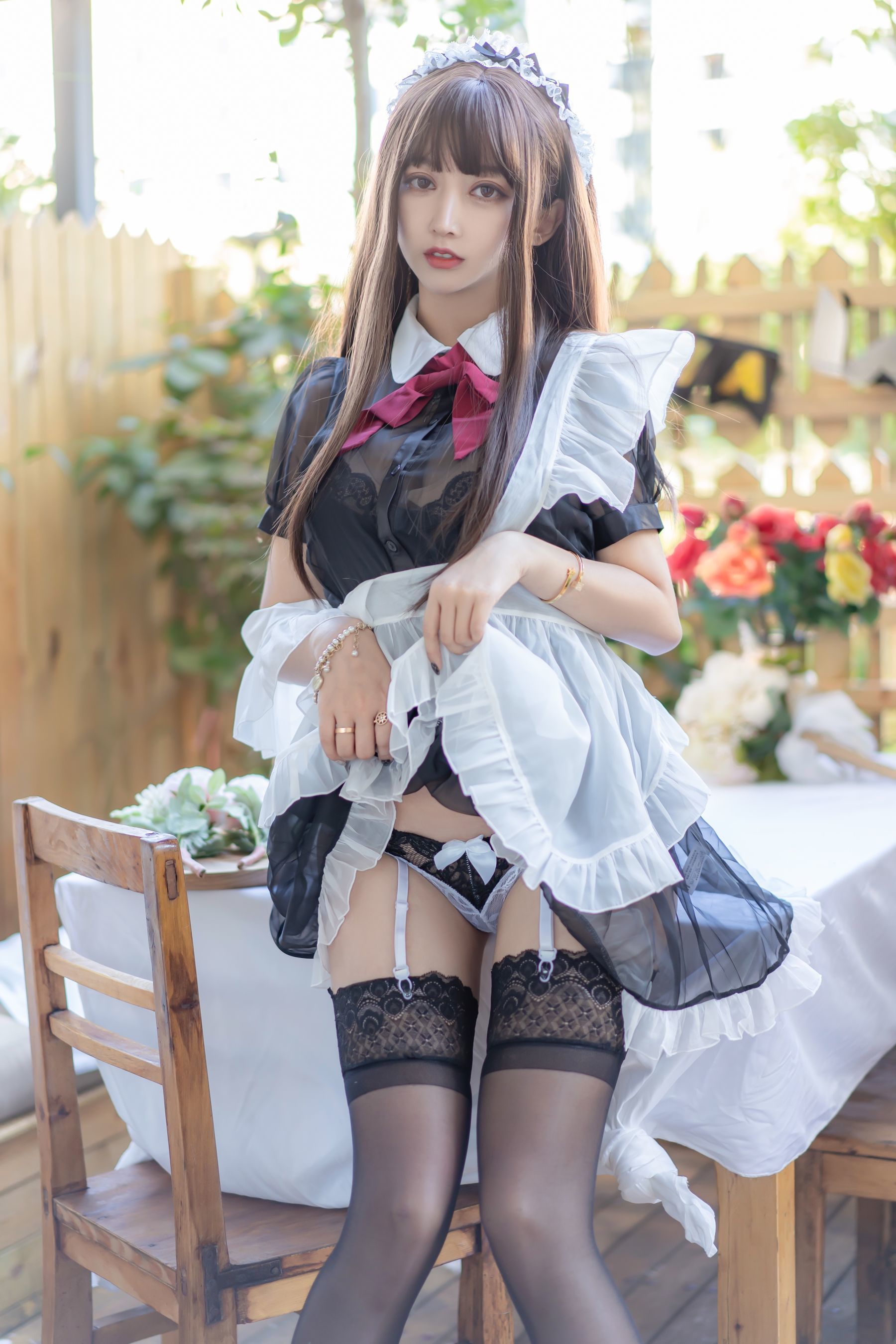 斗鱼米线线sama写真 透明女仆