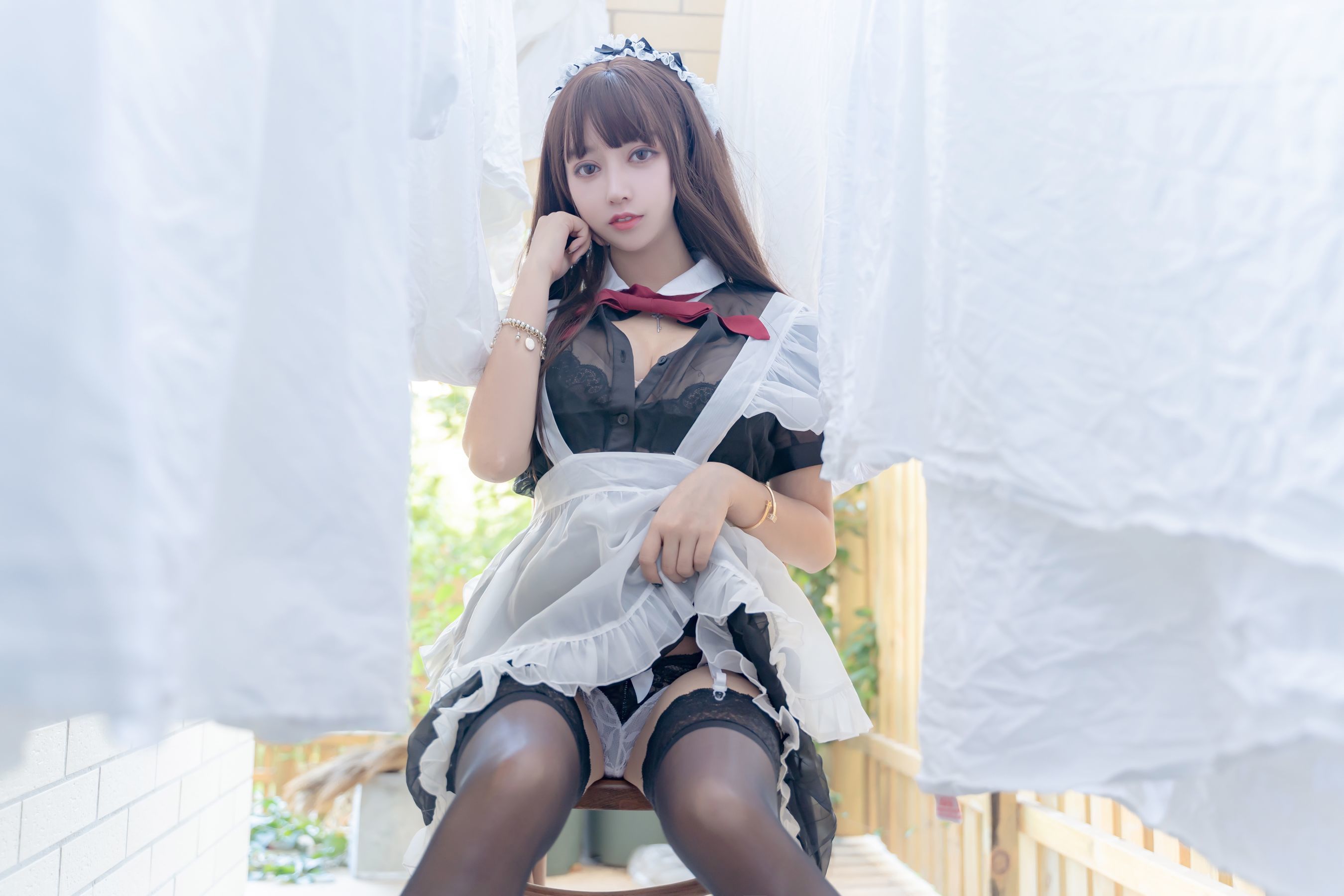 斗鱼米线线sama写真 透明女仆