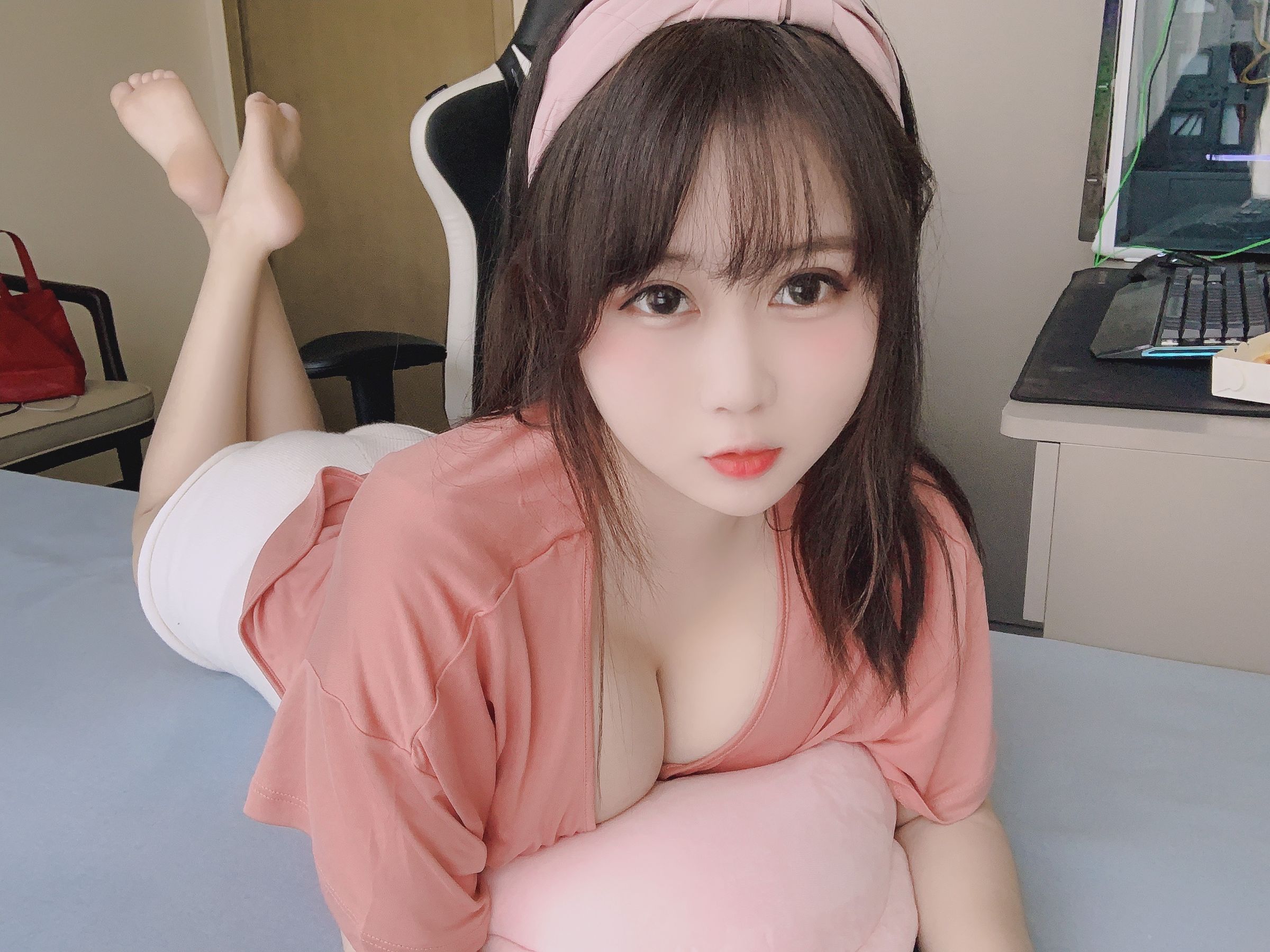 蜜桃少女是依酱呀 宅女日常