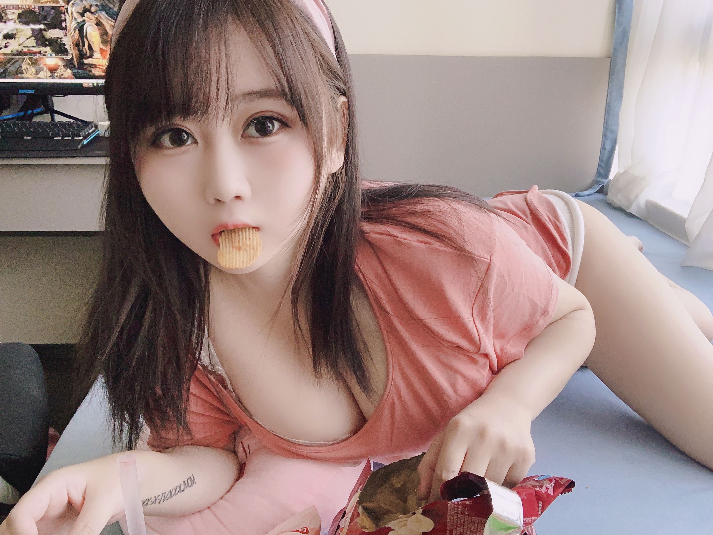 蜜桃少女是依酱呀 宅女日常