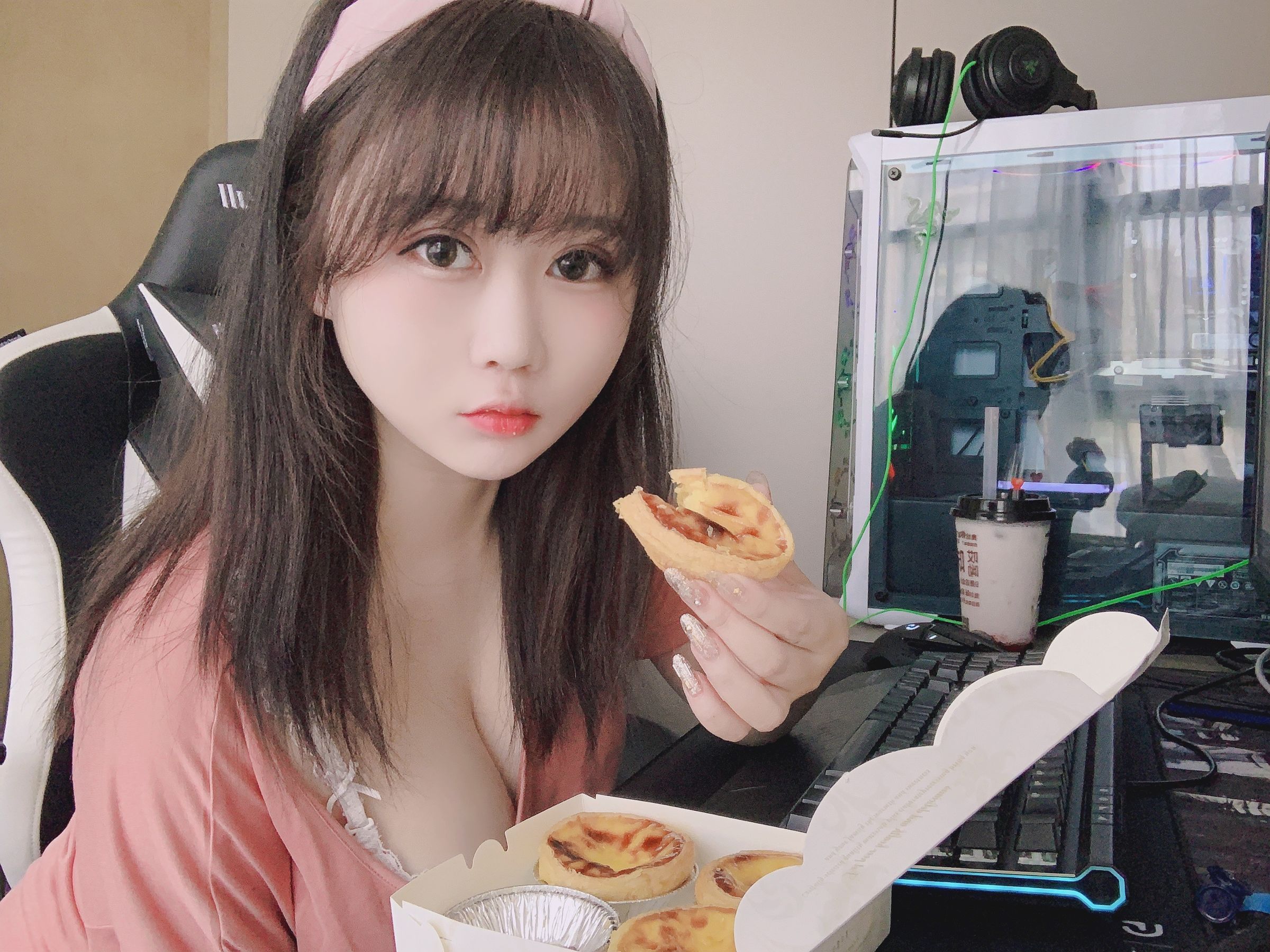 蜜桃少女是依酱呀 宅女日常