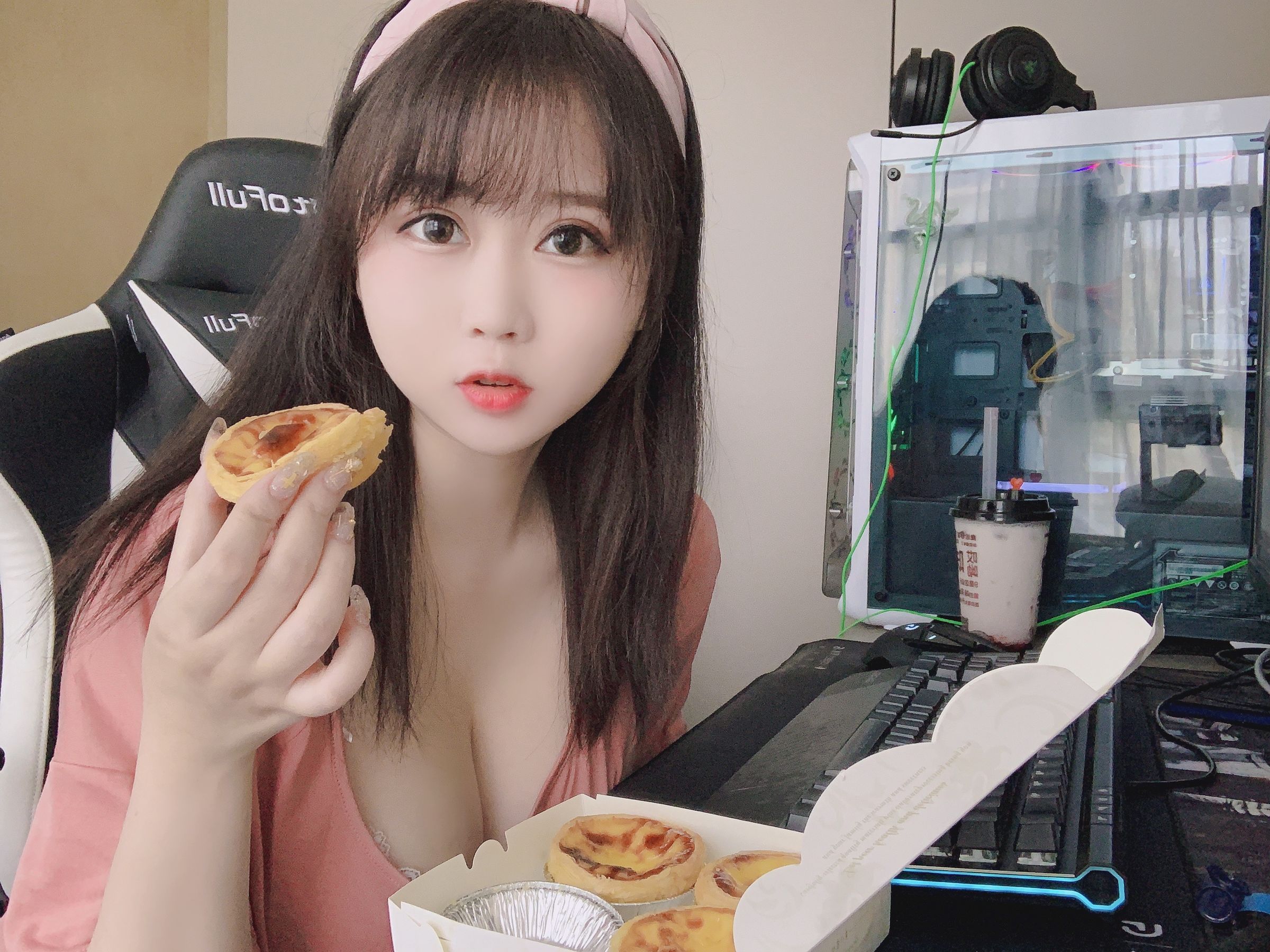 蜜桃少女是依酱呀 宅女日常