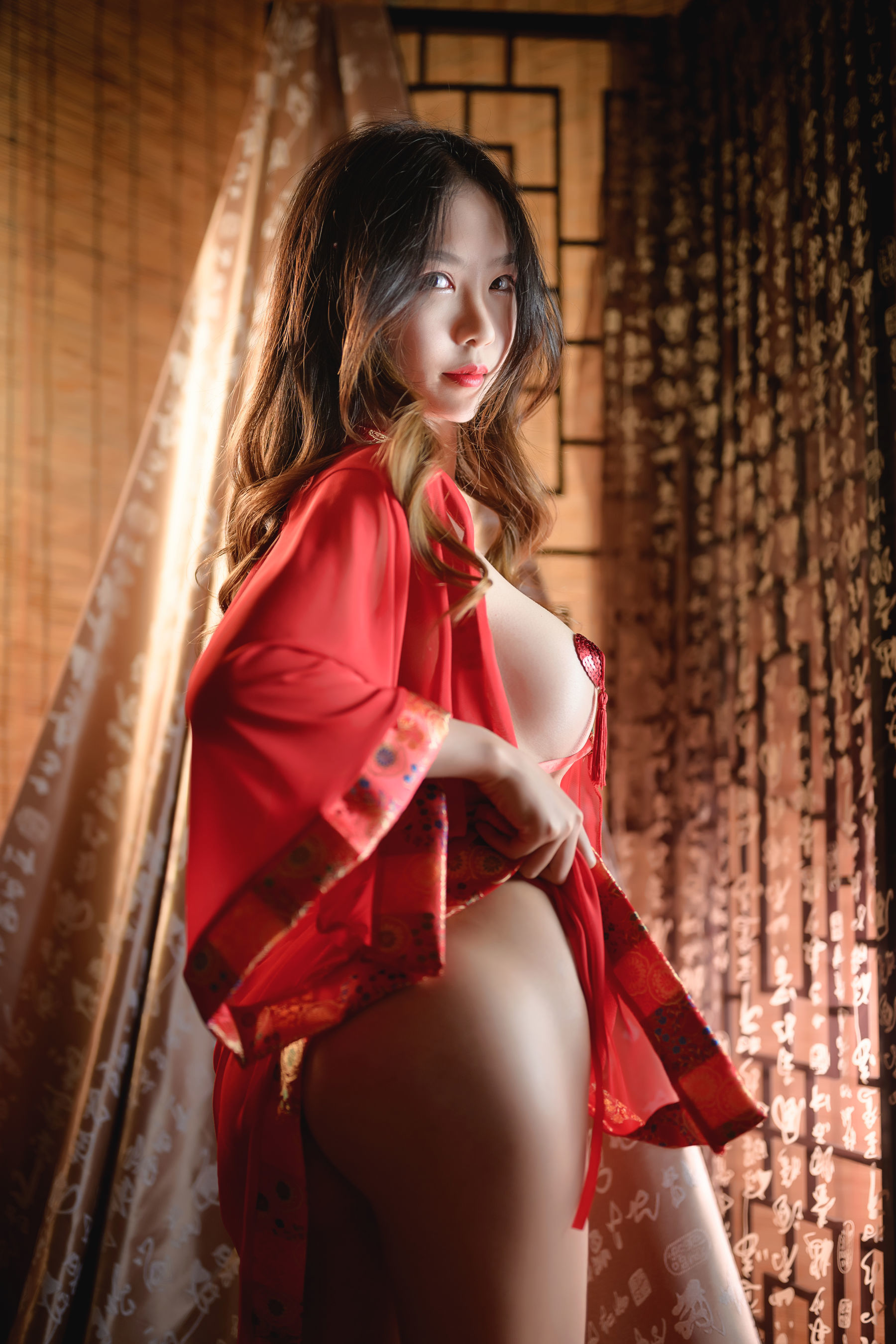 抖娘-利世图集 红肚兜