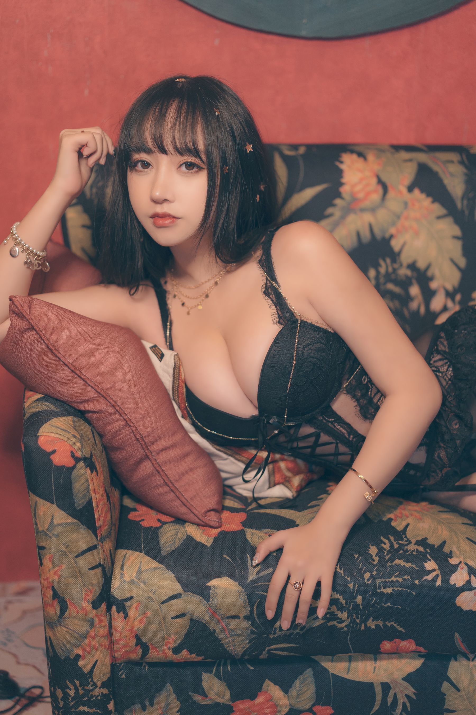 斗鱼米线线sama写真 6点半的月亮