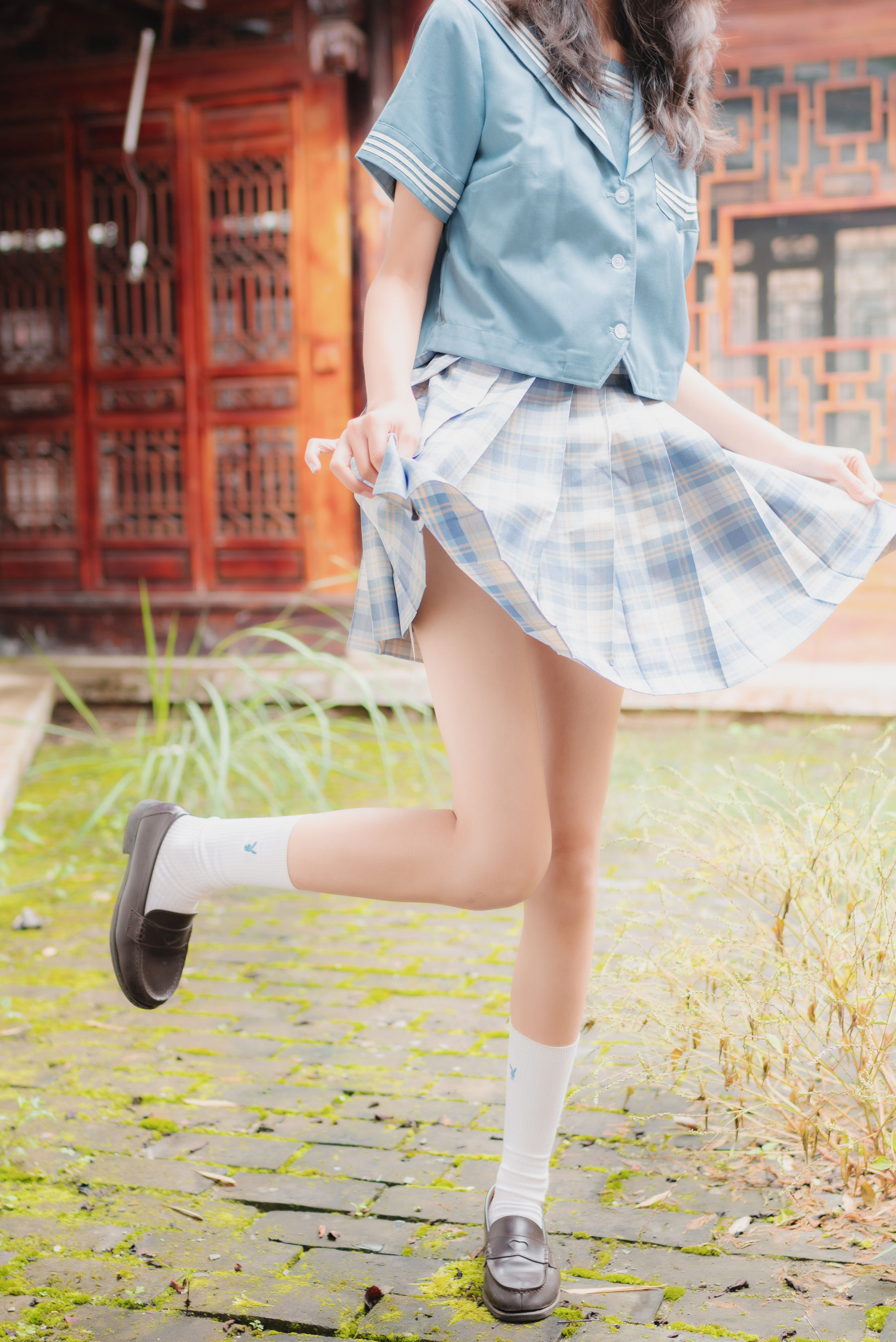 清纯妹子西瓜 丽江写真JK户外