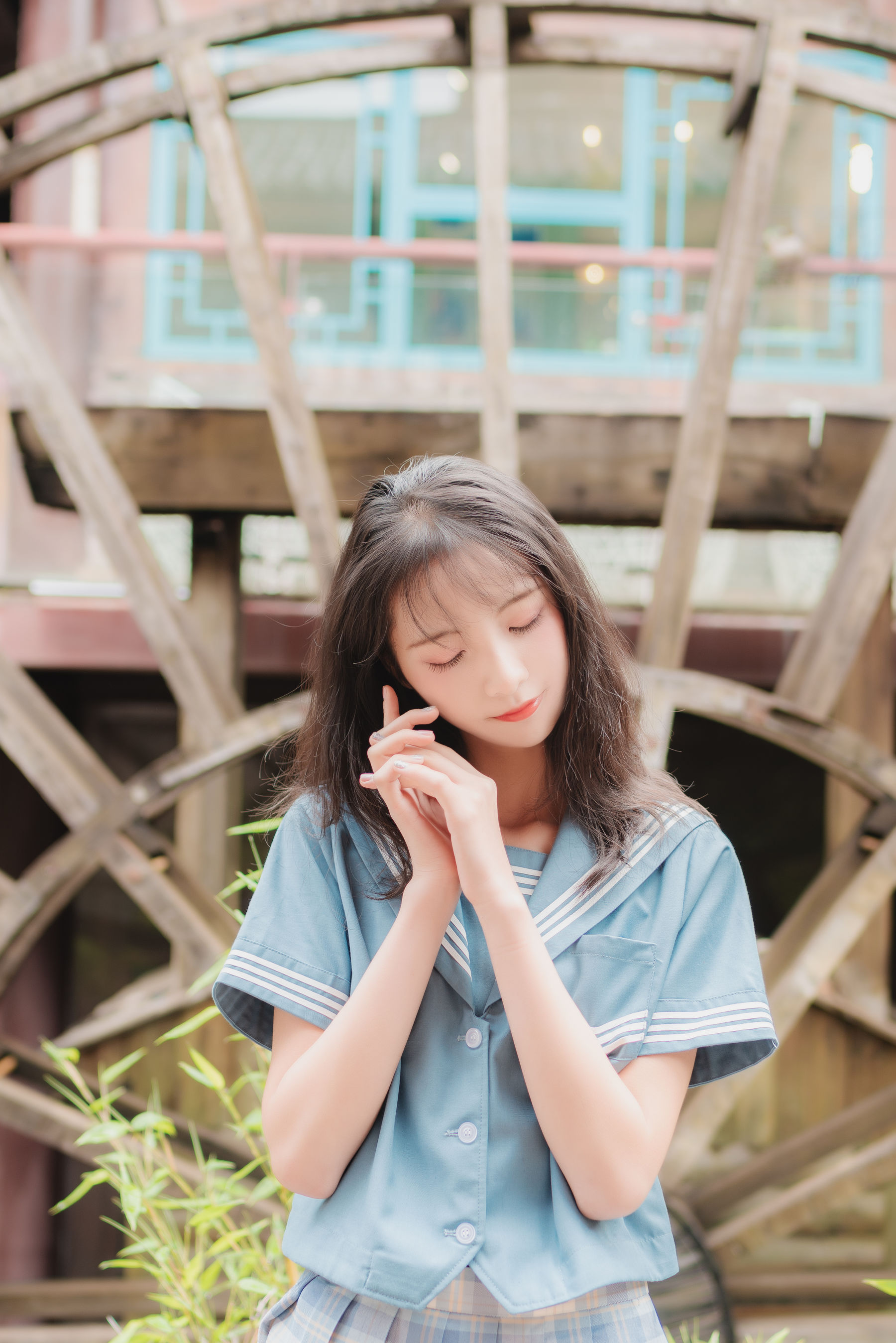 清纯妹子西瓜 丽江写真JK户外