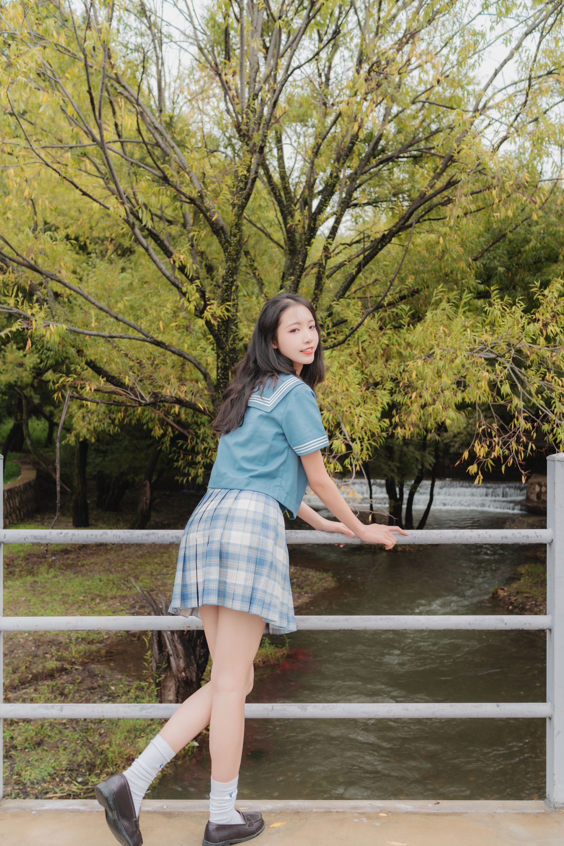 清纯妹子西瓜 丽江写真JK户外
