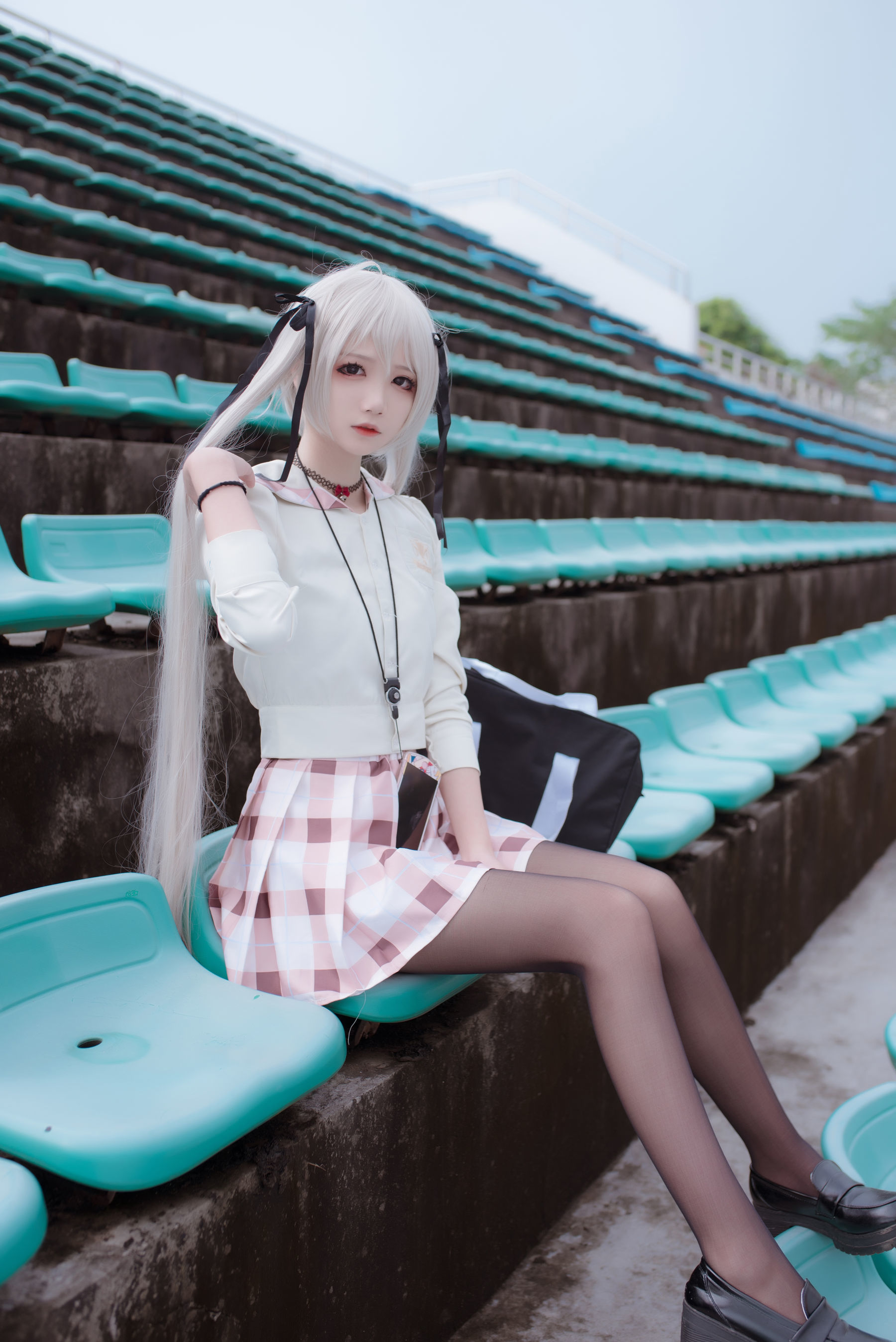 清纯少女五更百鬼 校服穹