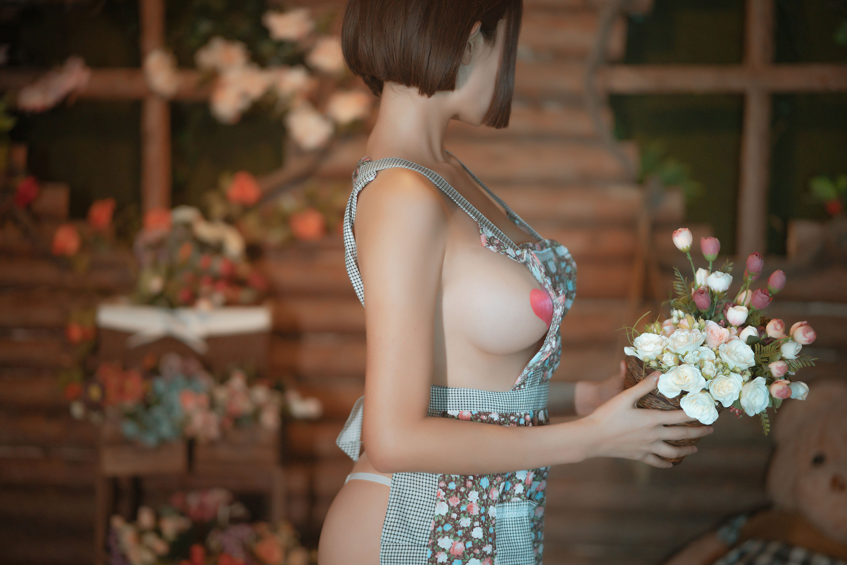 萌妹奈汐酱nice 勤劳的老板娘