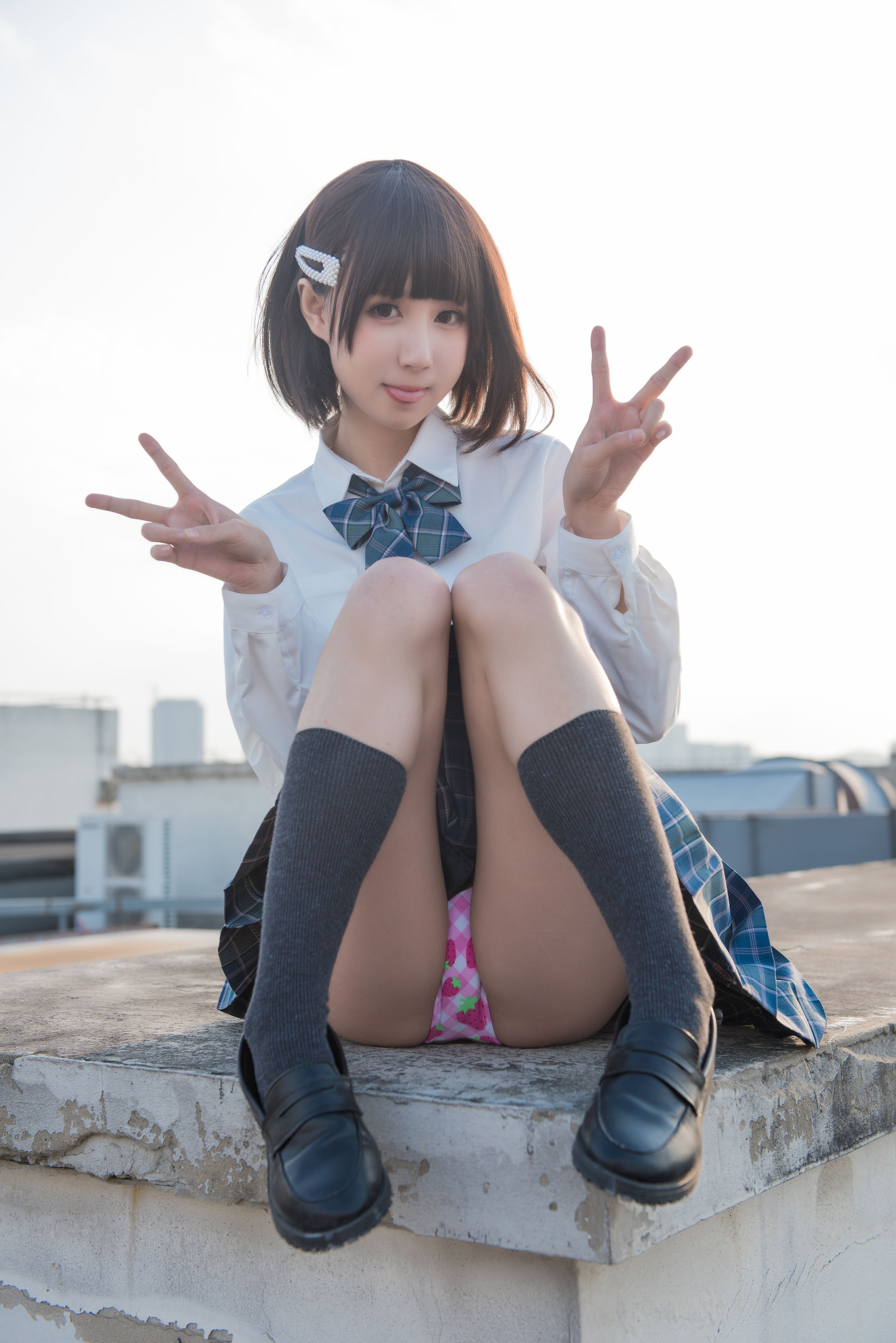 萌妹子南鸽 少女裙底