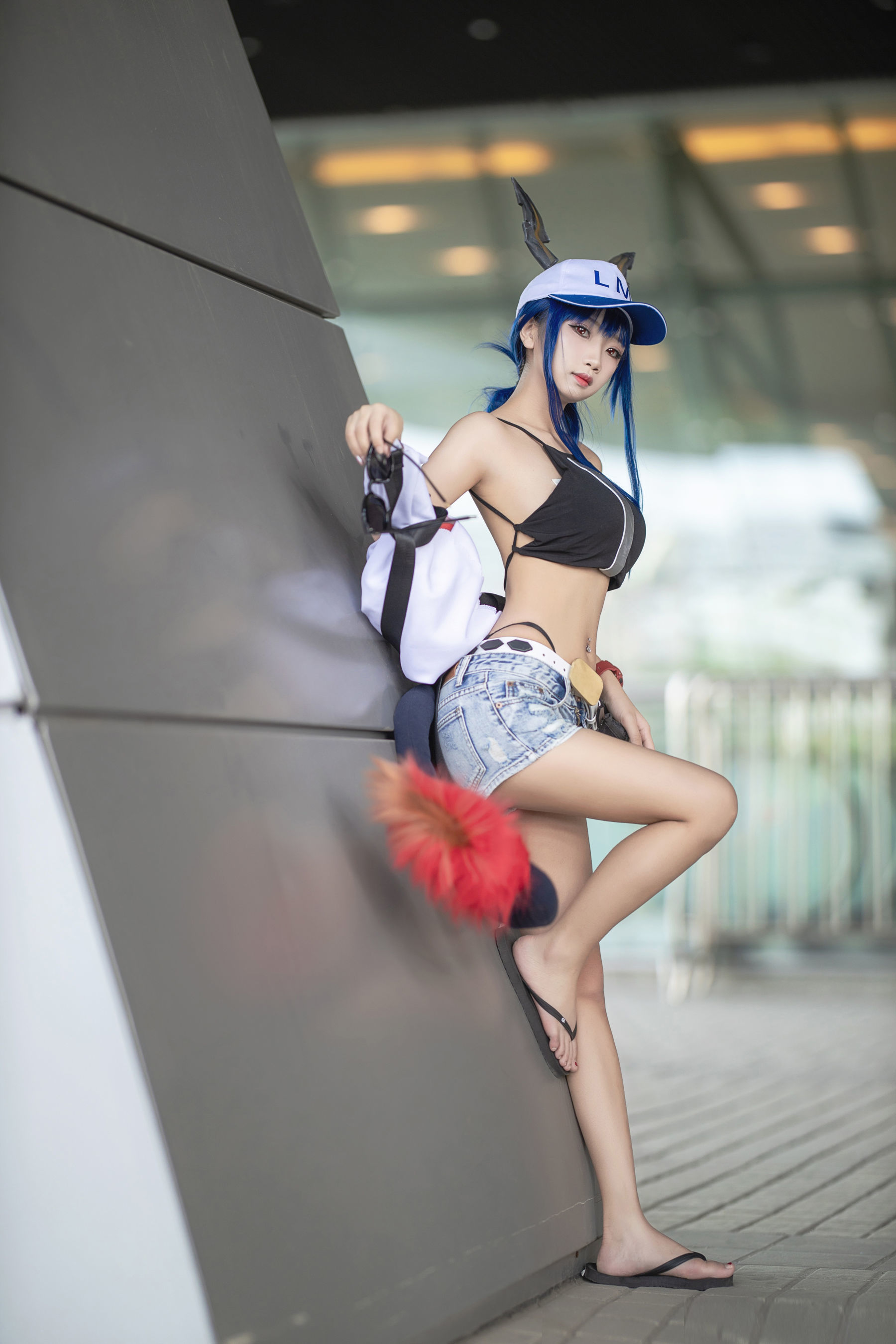 白嫩美少女鬼畜瑶 女游客c