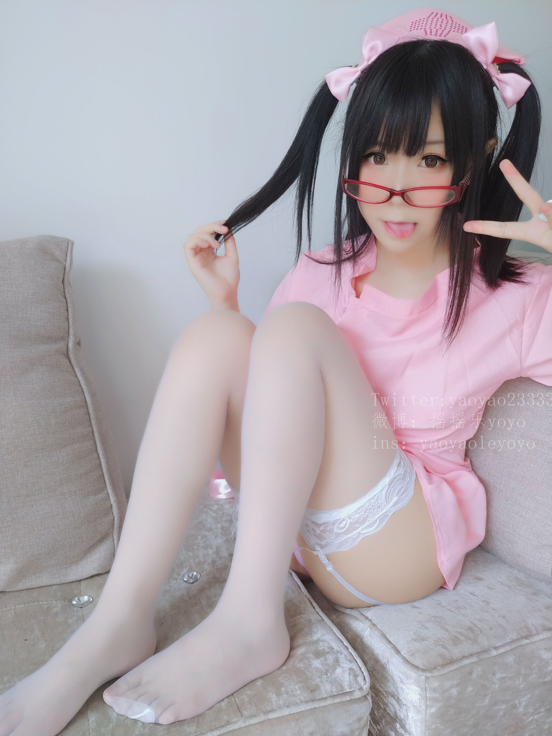 萌妹子Coser摇摇乐yoyo 可爱粉色护士