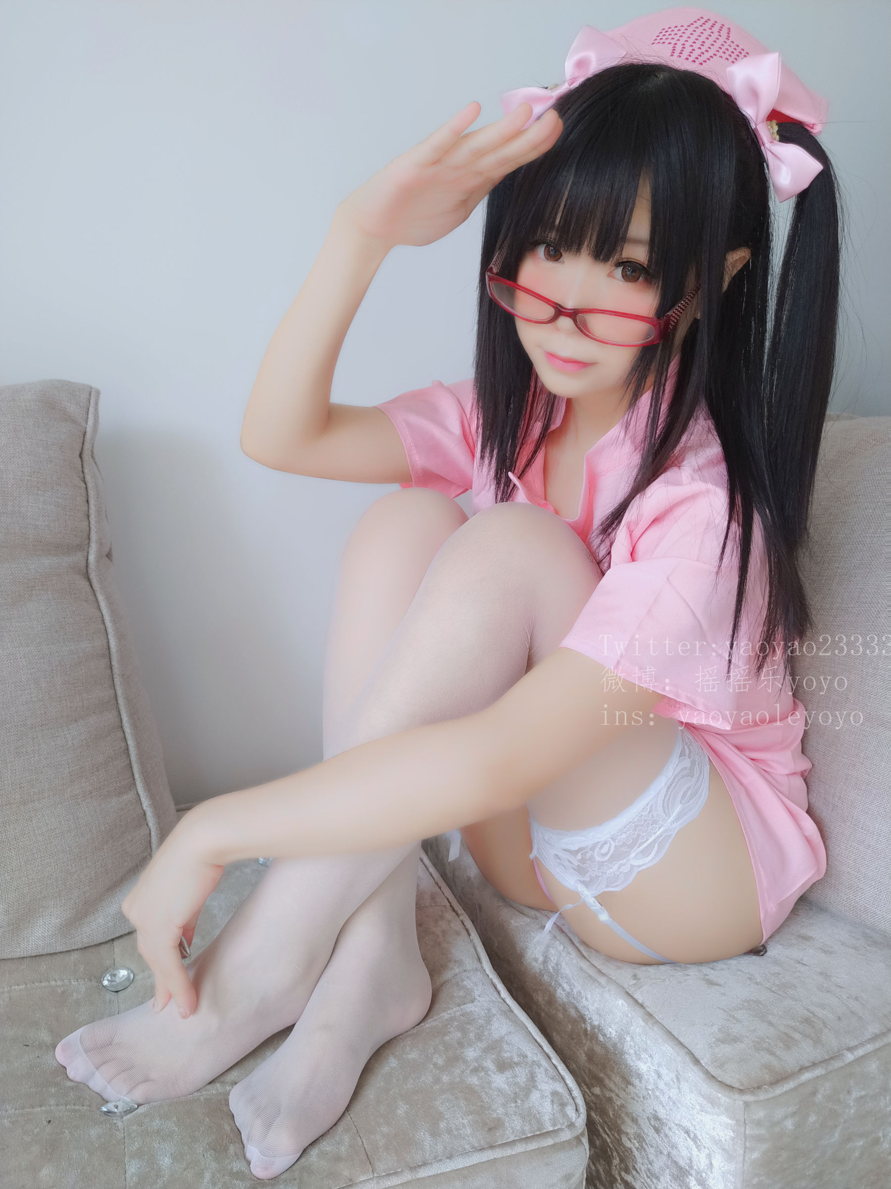 萌妹子Coser摇摇乐yoyo 可爱粉色护士