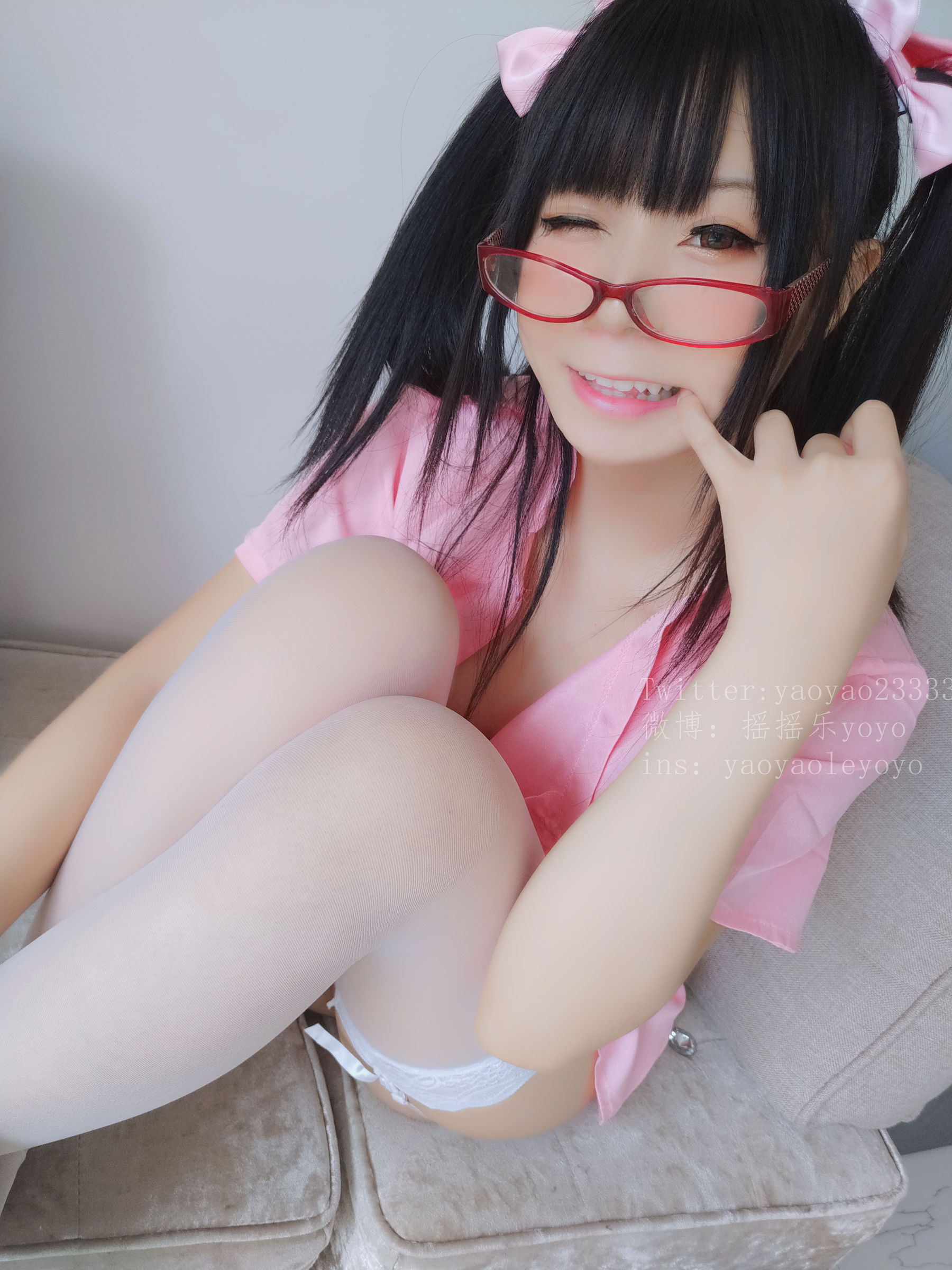 萌妹子Coser摇摇乐yoyo 可爱粉色护士
