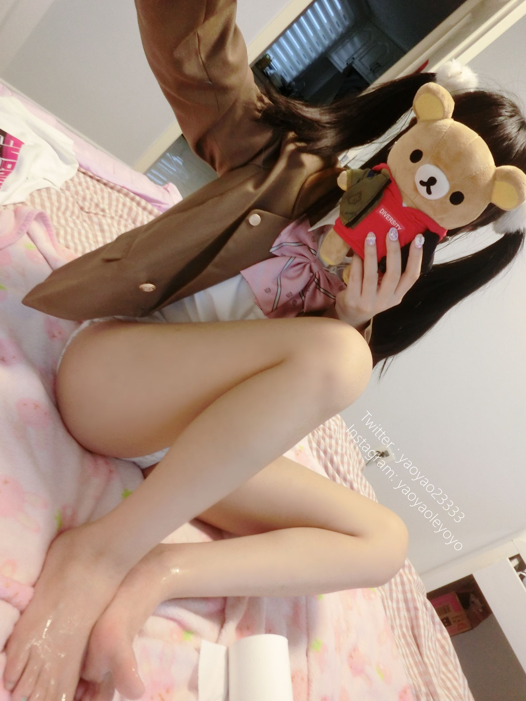 萌妹子Coser摇摇乐yoyo 裸足