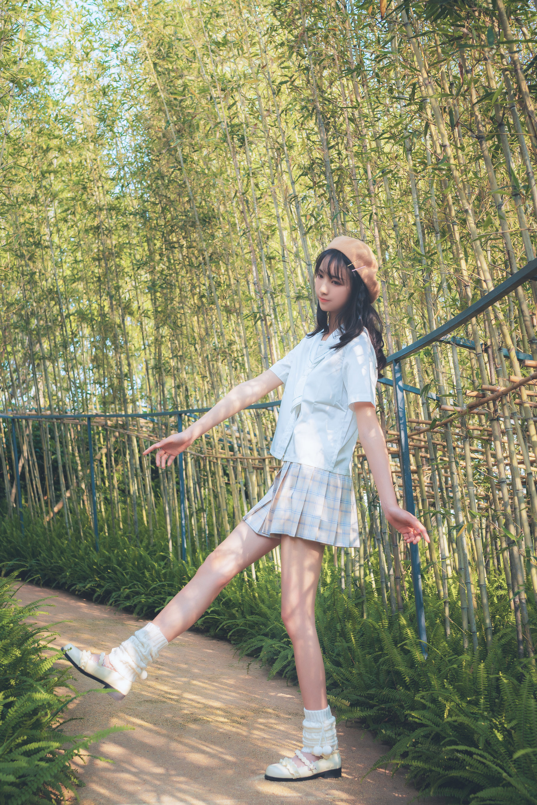 清纯妹子西瓜 白云森林