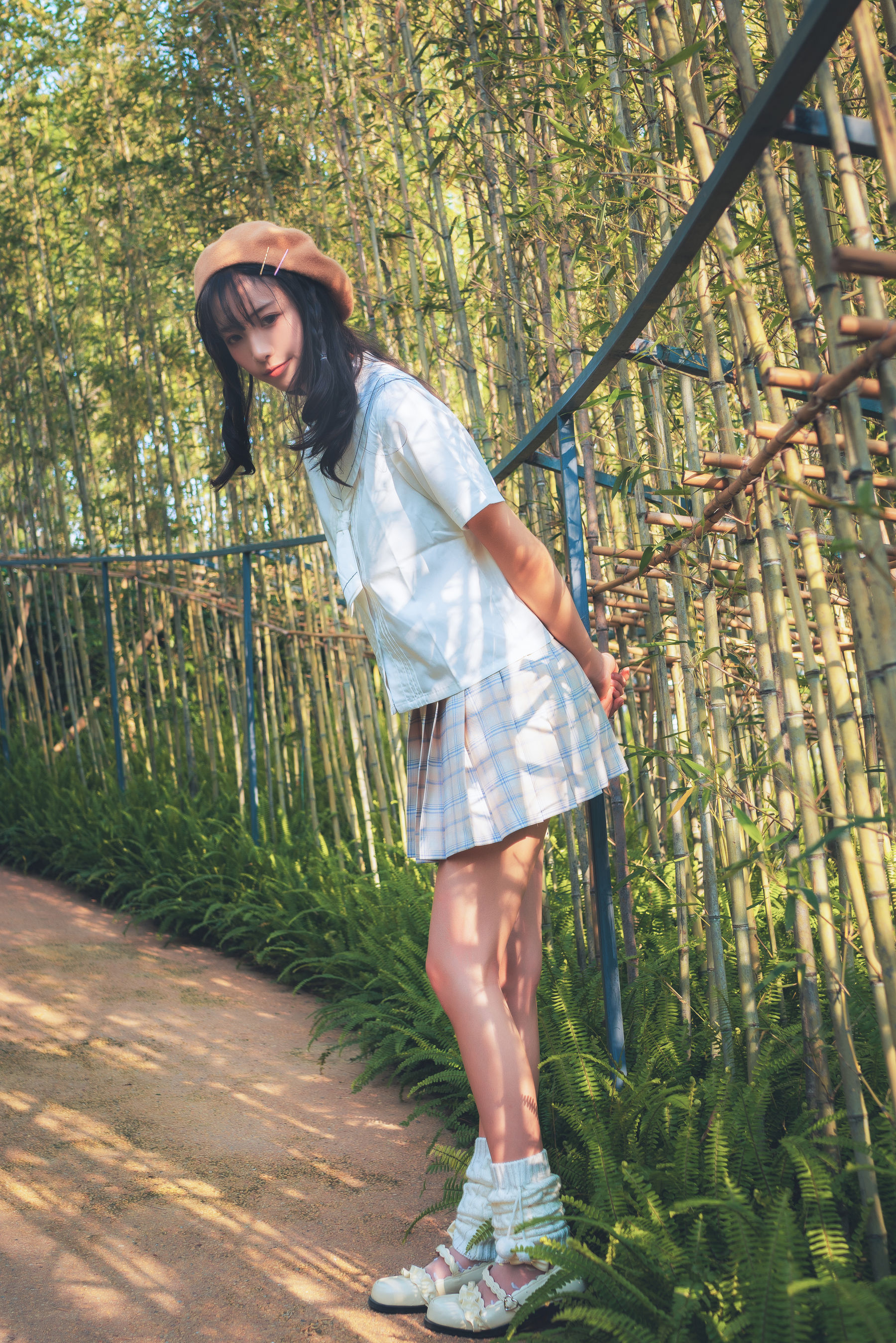清纯妹子西瓜 白云森林