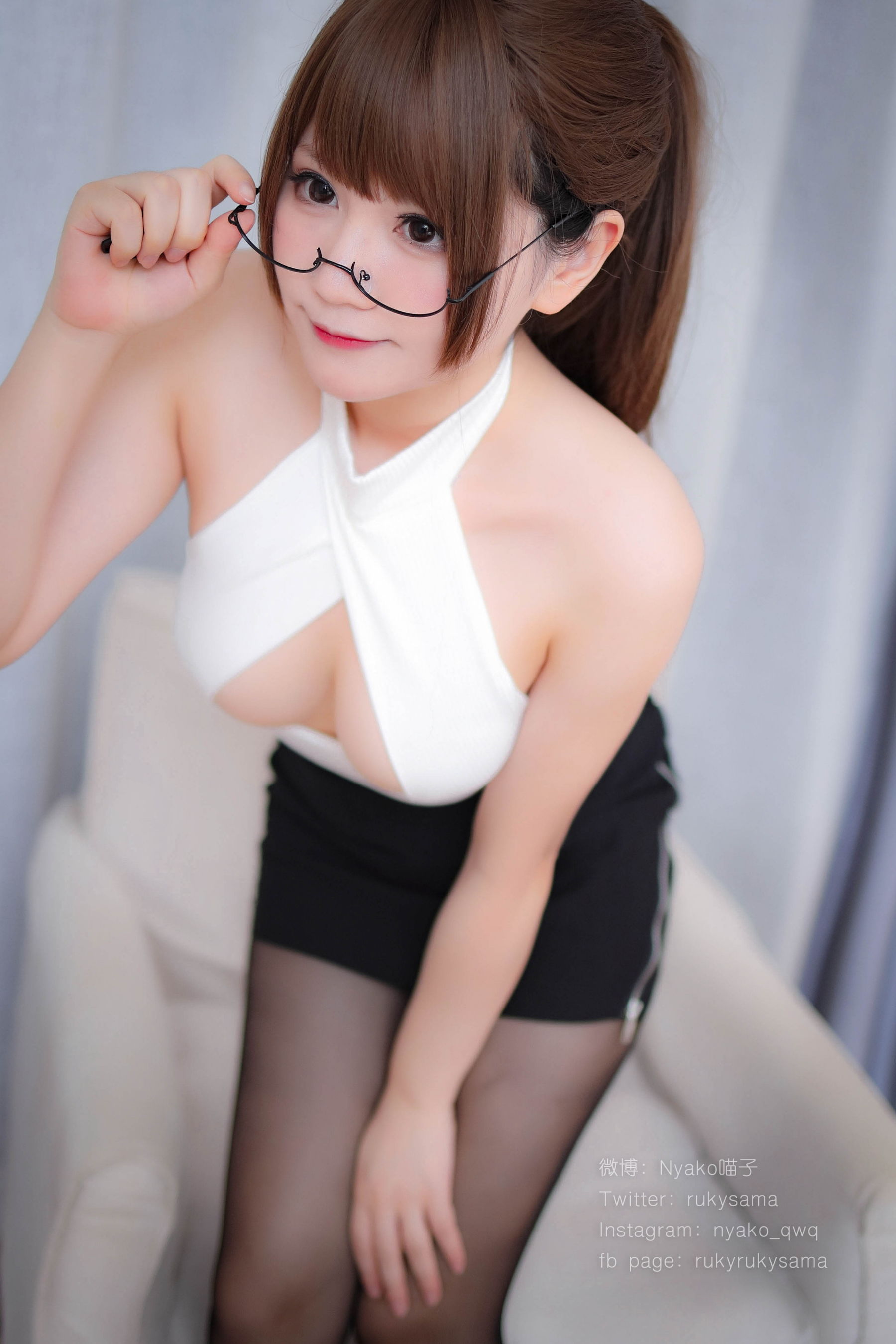 萌妹子Nyako喵子 黑丝制服眼镜娘