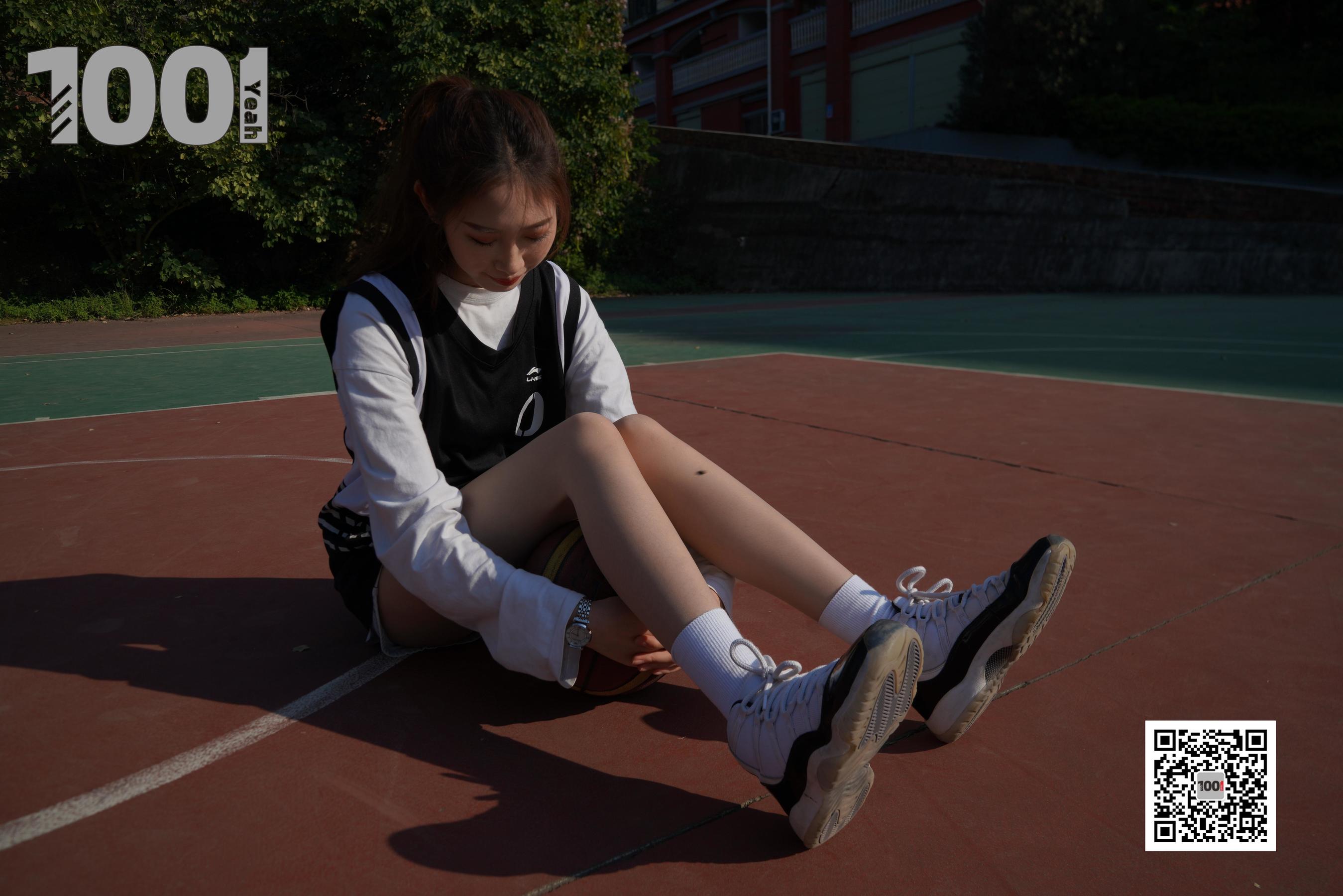 [IESS一千零一夜] 模特：草莓《陪女朋友打篮球2》