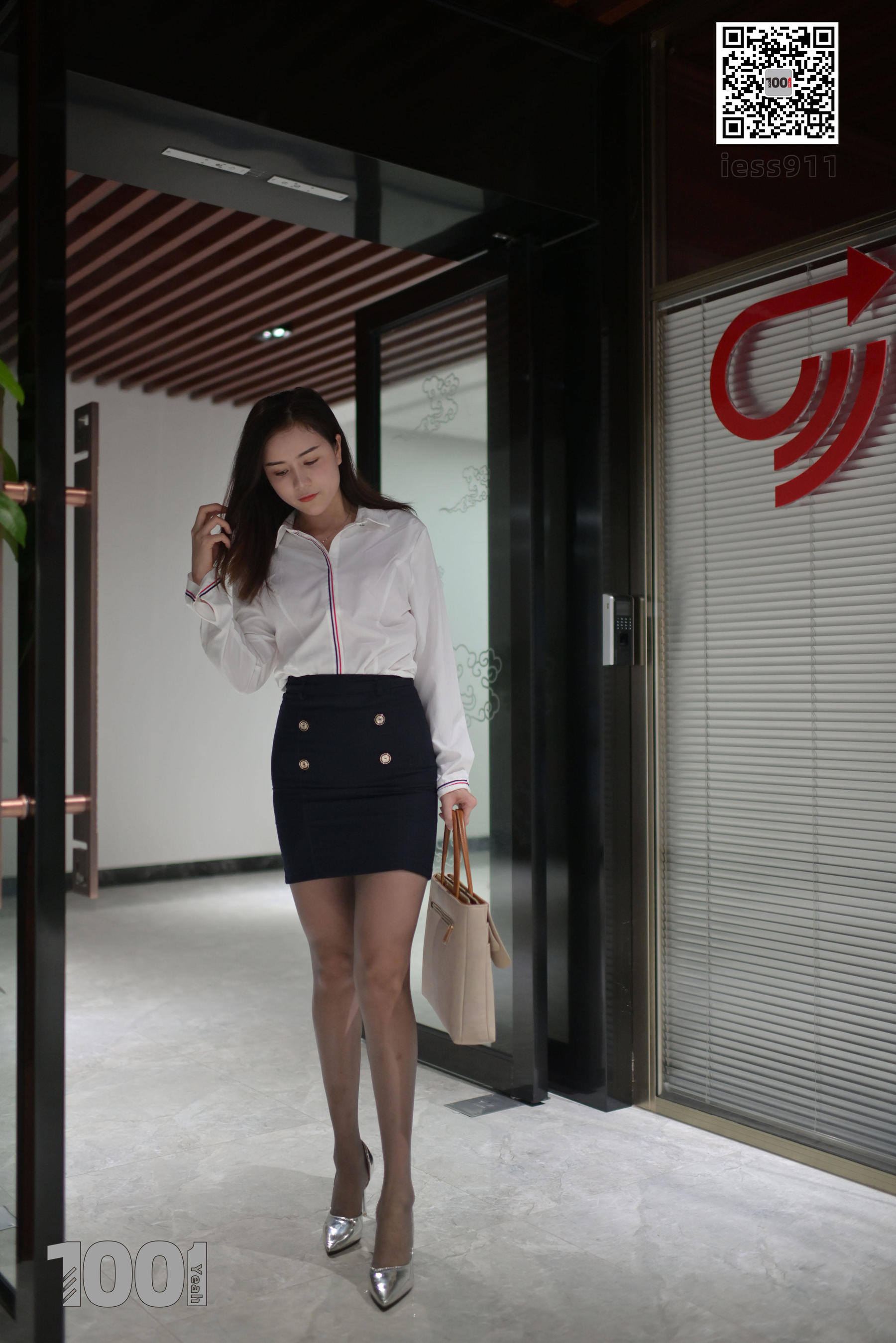 [IESS一千零一夜]  LUCY 《OL下班后去健身1》
