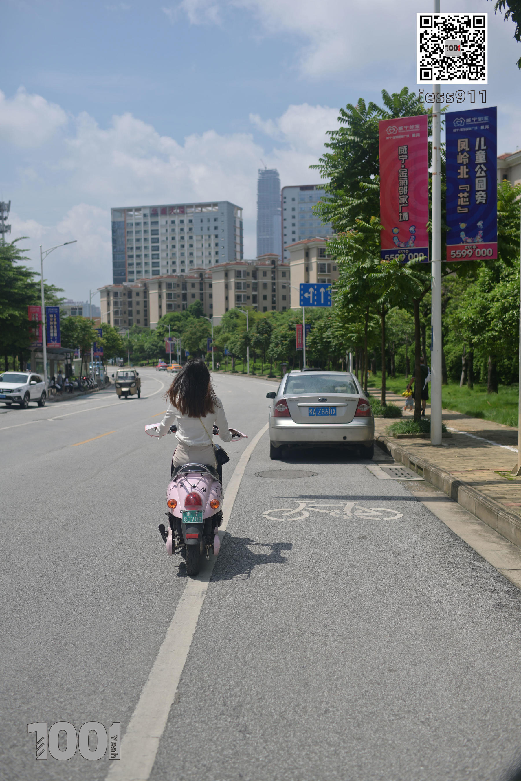 [IESS一千零一夜]  西瓜 《骑电瓶车1》