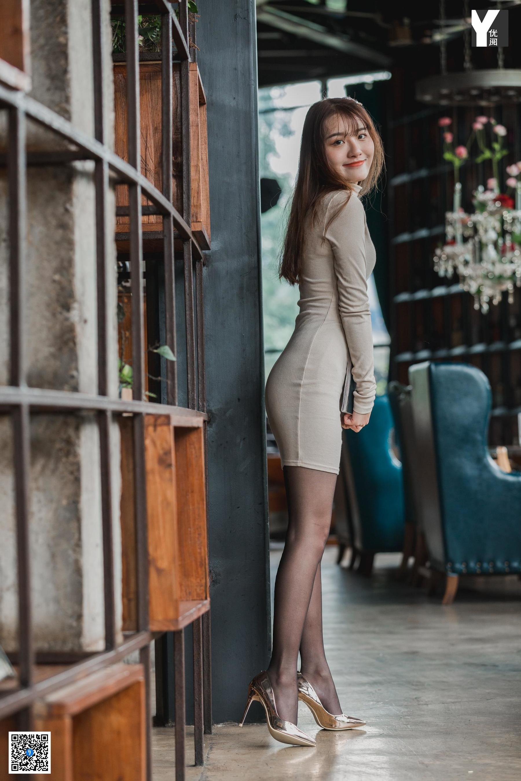 [IESS异思趣向] 模特：婉萍《又纯又欲的黑色》
