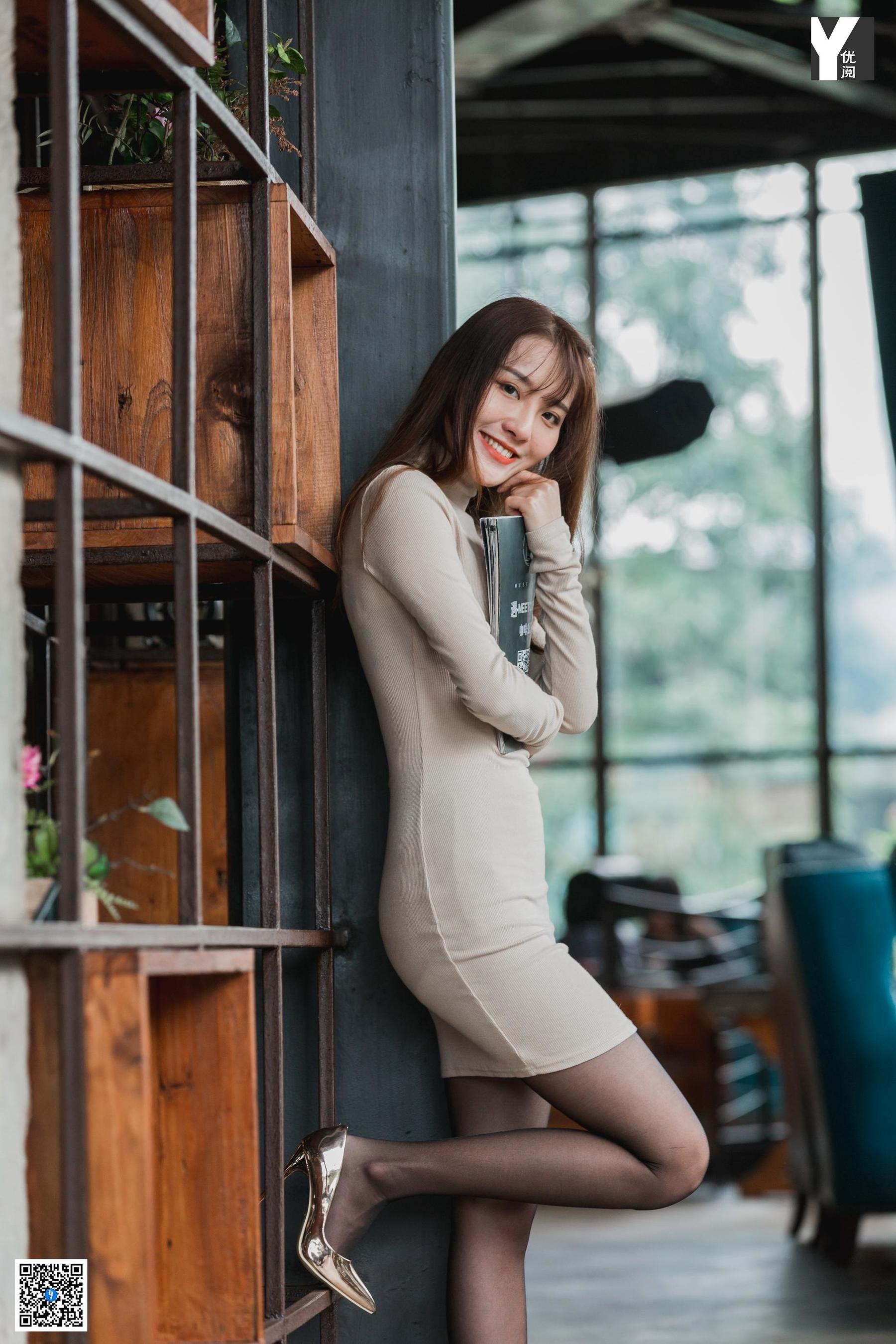 [IESS异思趣向] 模特：婉萍《又纯又欲的黑色》