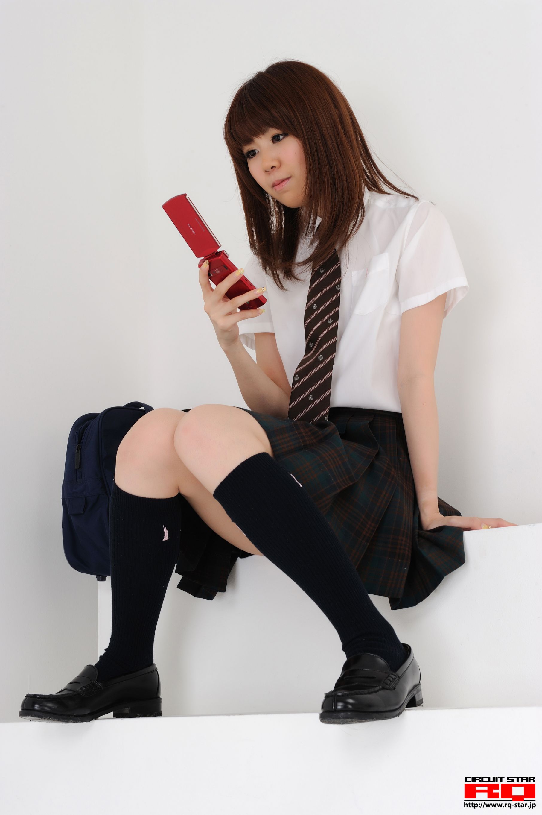[RQ-STAR] NO.00378 生田晴香 School Girl 写真集