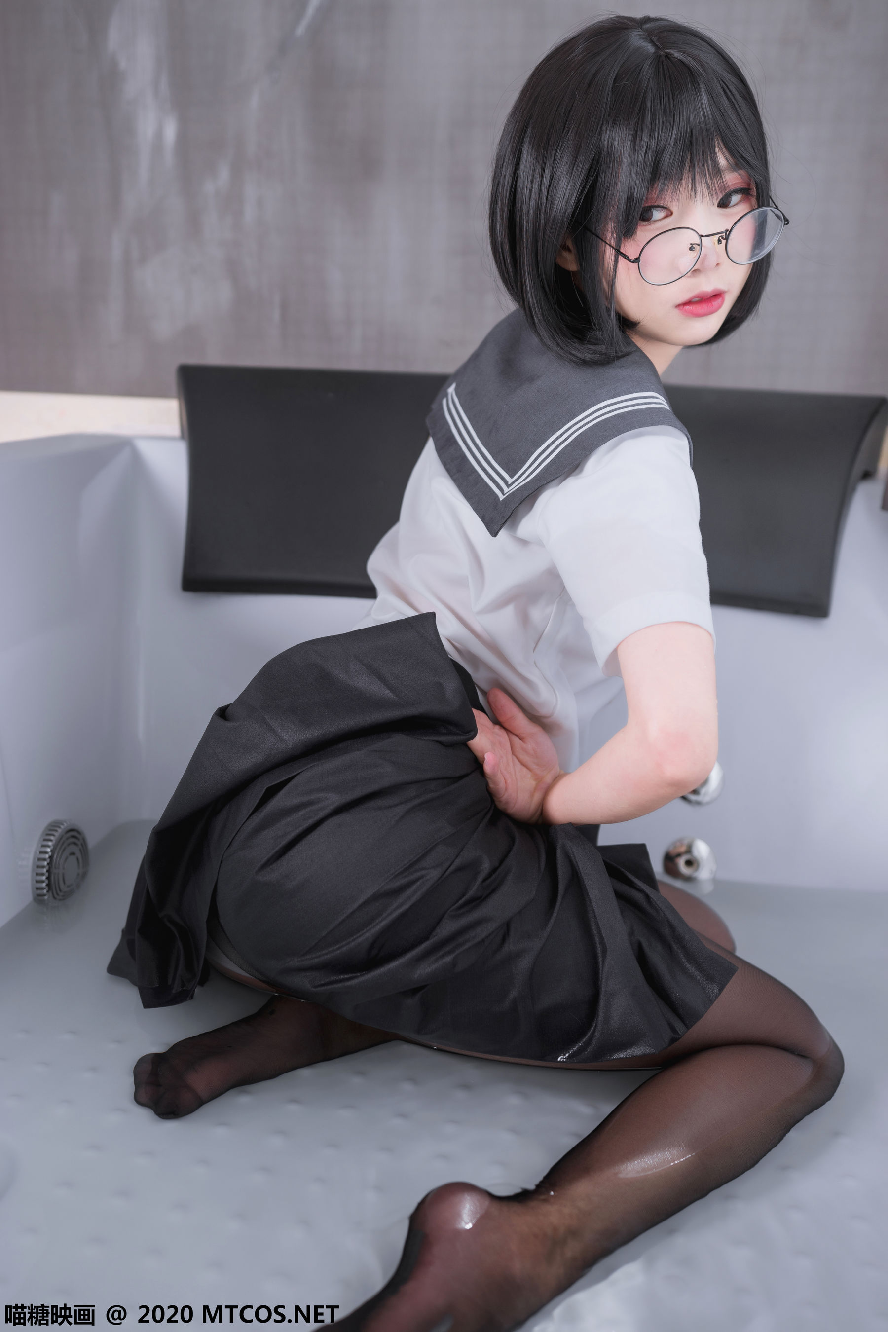 [喵糖映画] JKL.017 面饼仙儿 黑丝JK制服