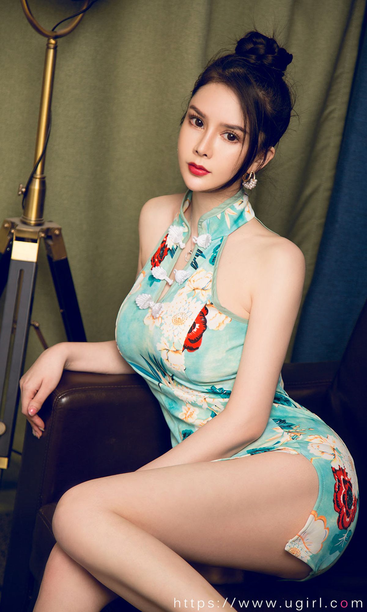 [尤果圈爱尤物Ugirls] No.1818 李丽莎 大小姐的裙摆