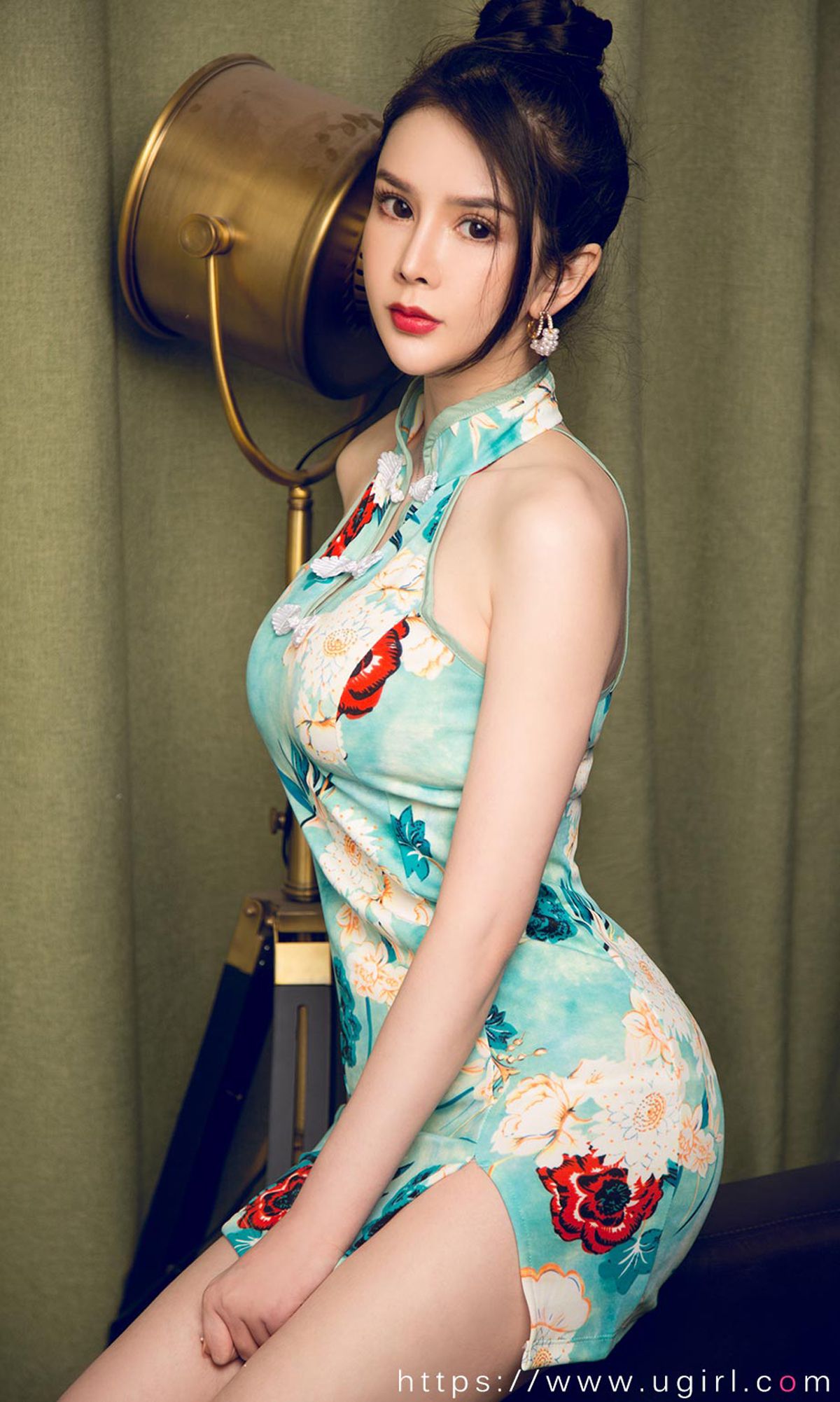 [尤果圈爱尤物Ugirls] No.1818 李丽莎 大小姐的裙摆
