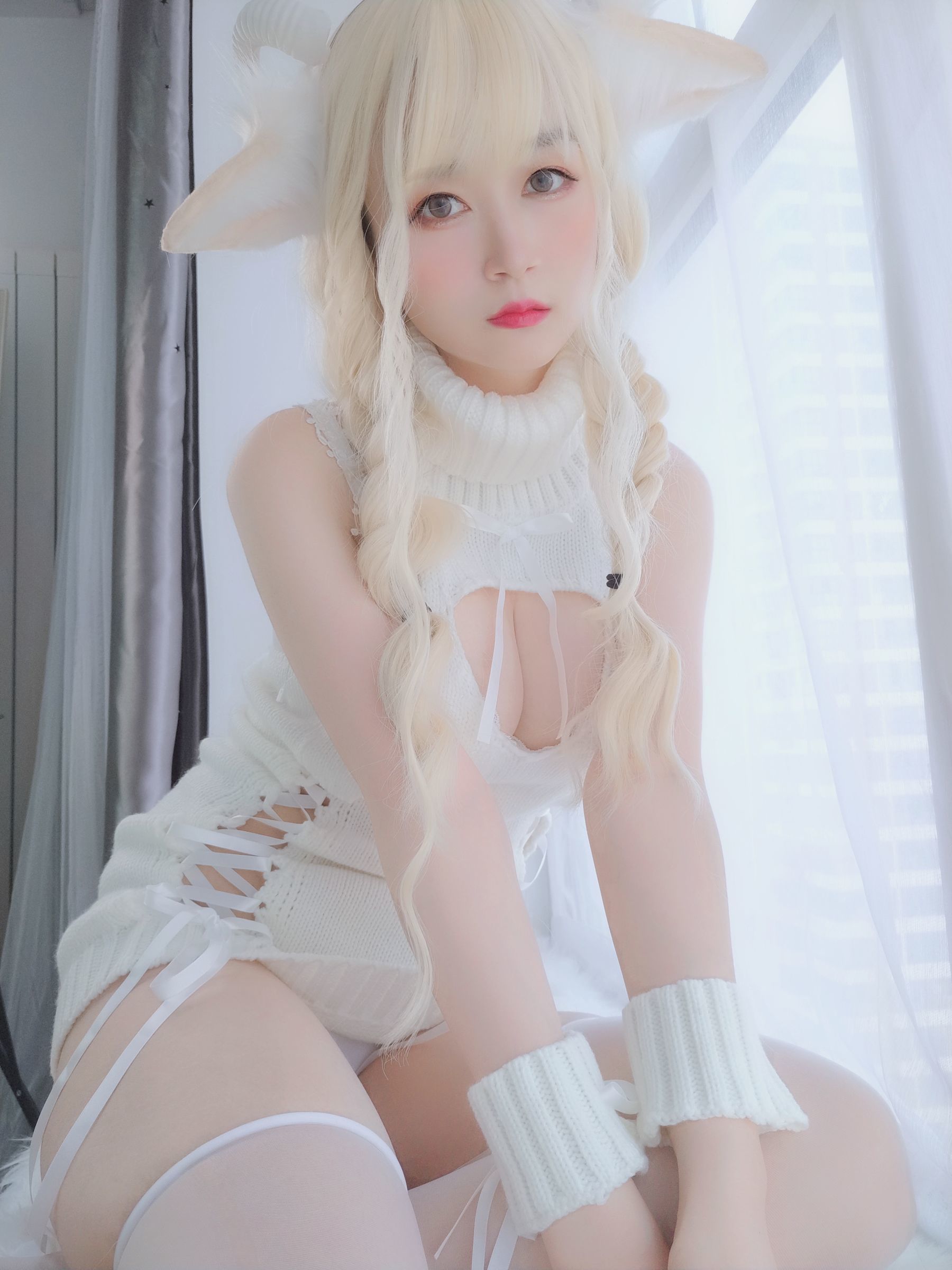 [COS福利] Coser小姐姐白银 - 小白羊
