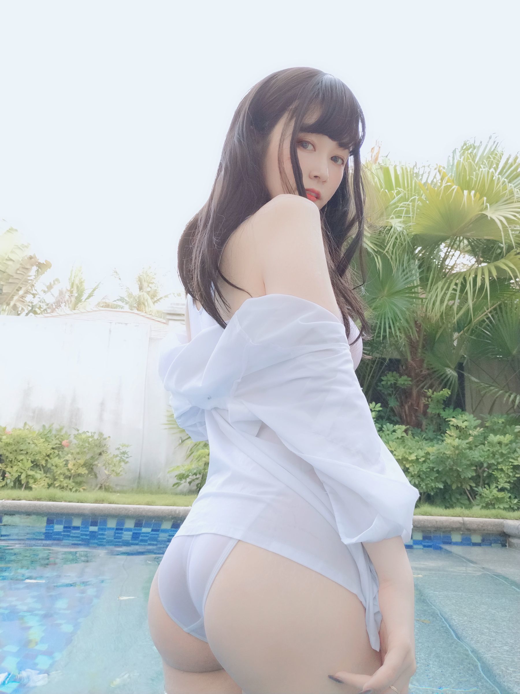 [COS福利] Coser小姐姐白银 - 游泳课