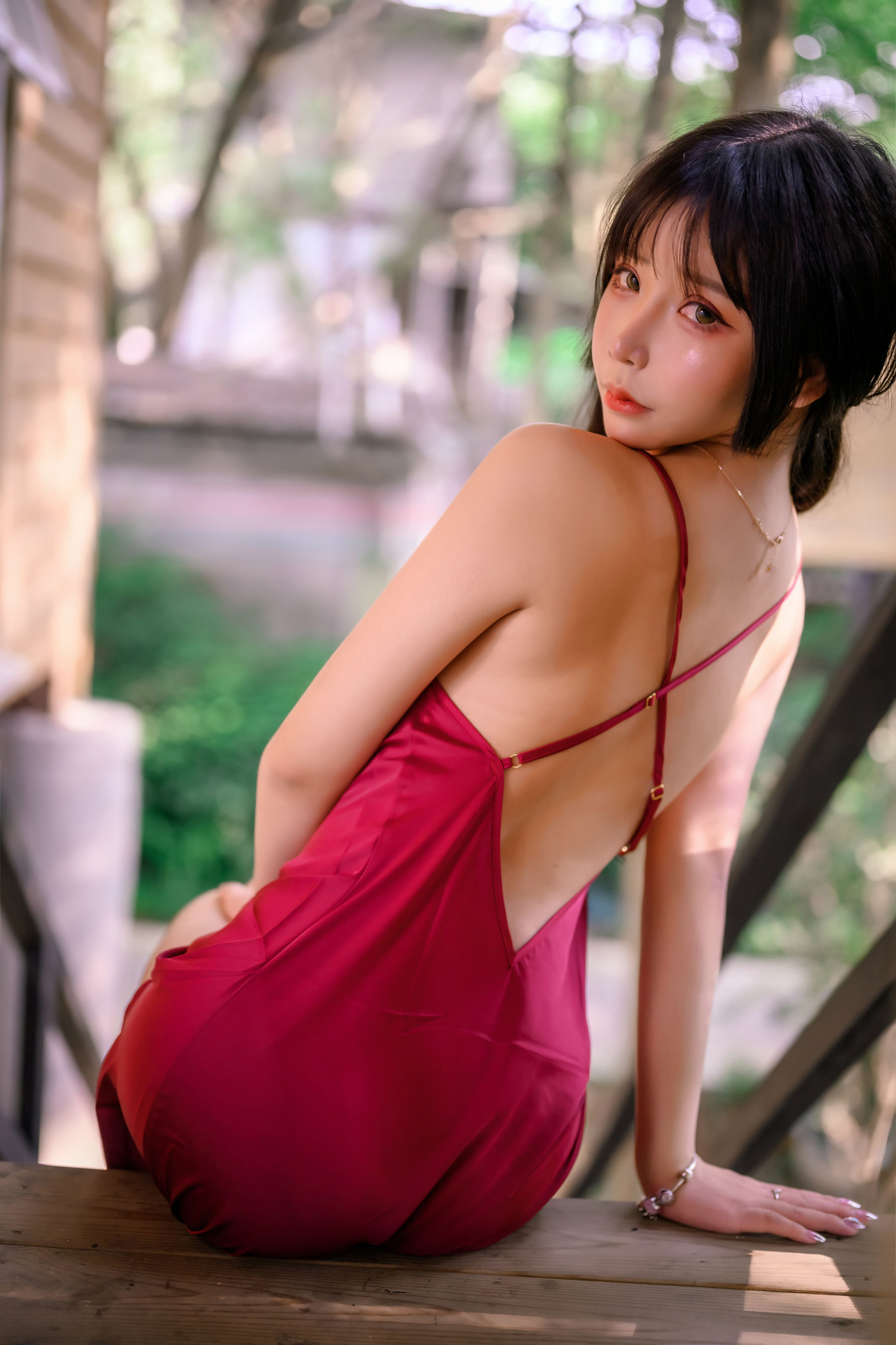 [COS福利] 二次元妹子抱走莫子aa - 室外性感