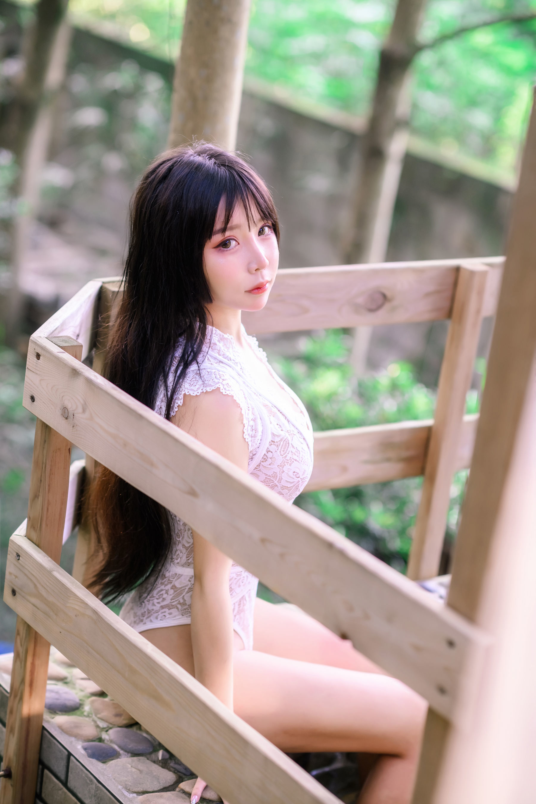 [COS福利] 二次元妹子抱走莫子aa - 室外性感