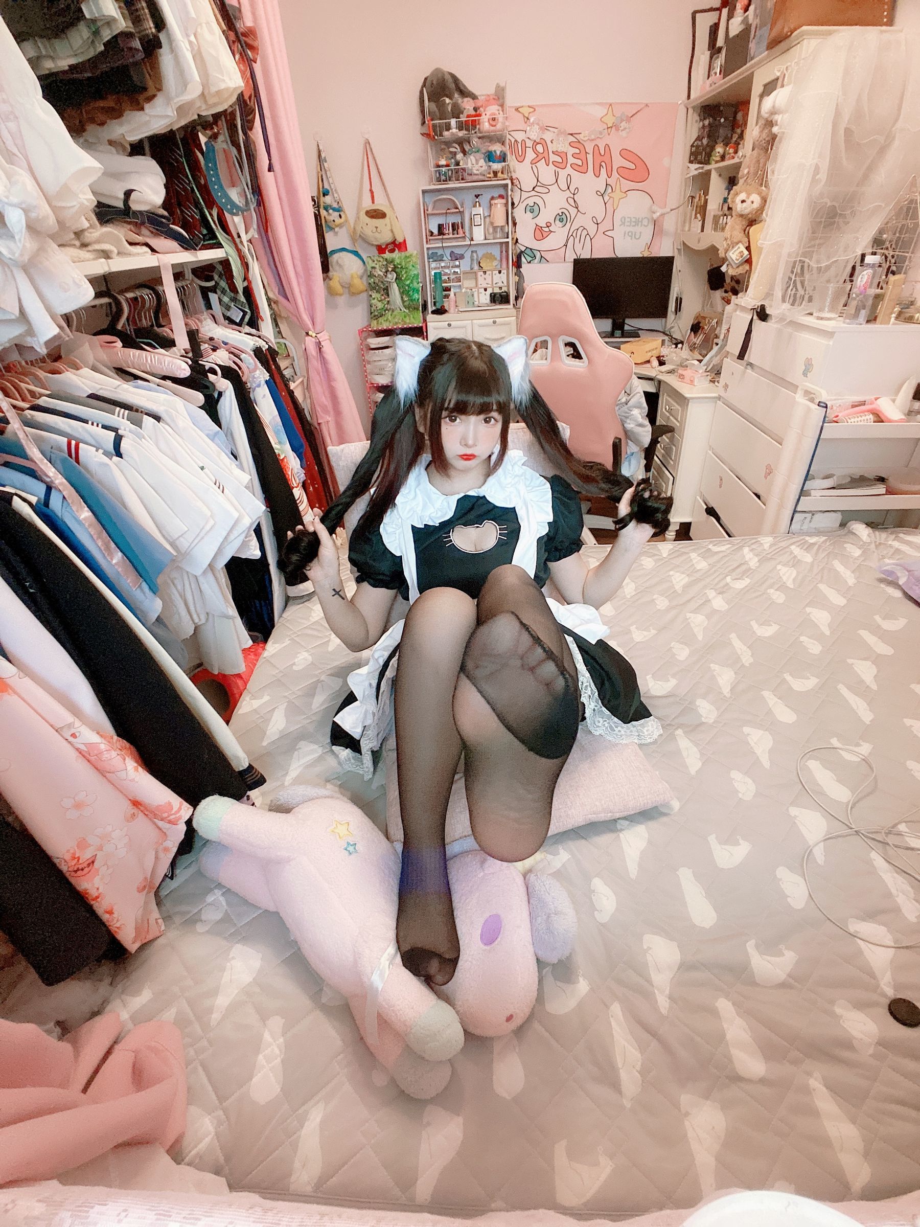 [COS福利] 二次元美女古川kagura - 黑丝开胸 猫耳女仆