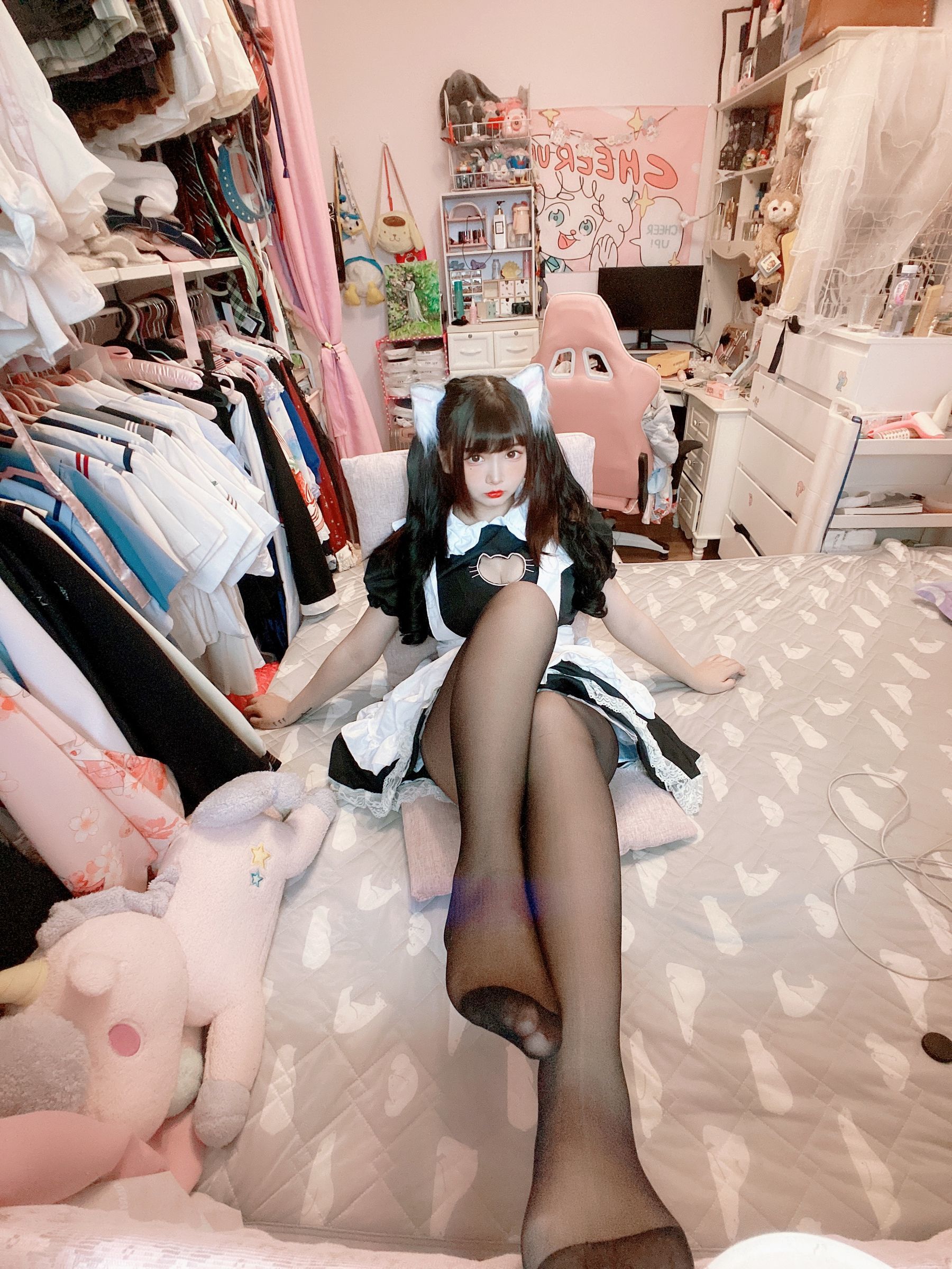 [COS福利] 二次元美女古川kagura - 黑丝开胸 猫耳女仆