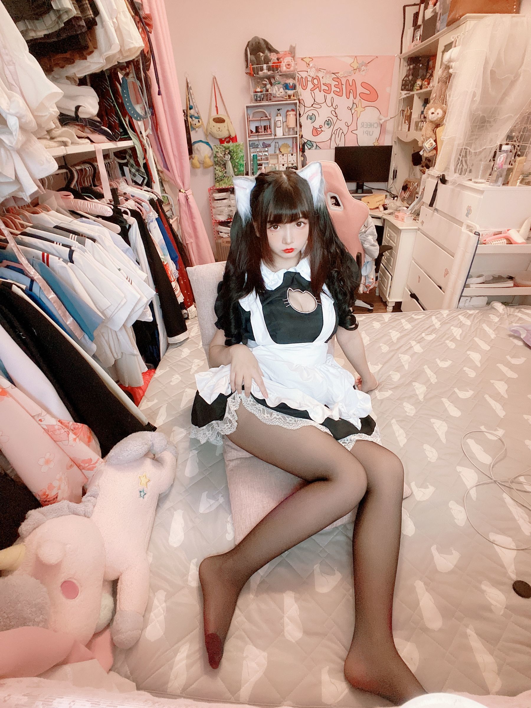 [COS福利] 二次元美女古川kagura - 黑丝开胸 猫耳女仆