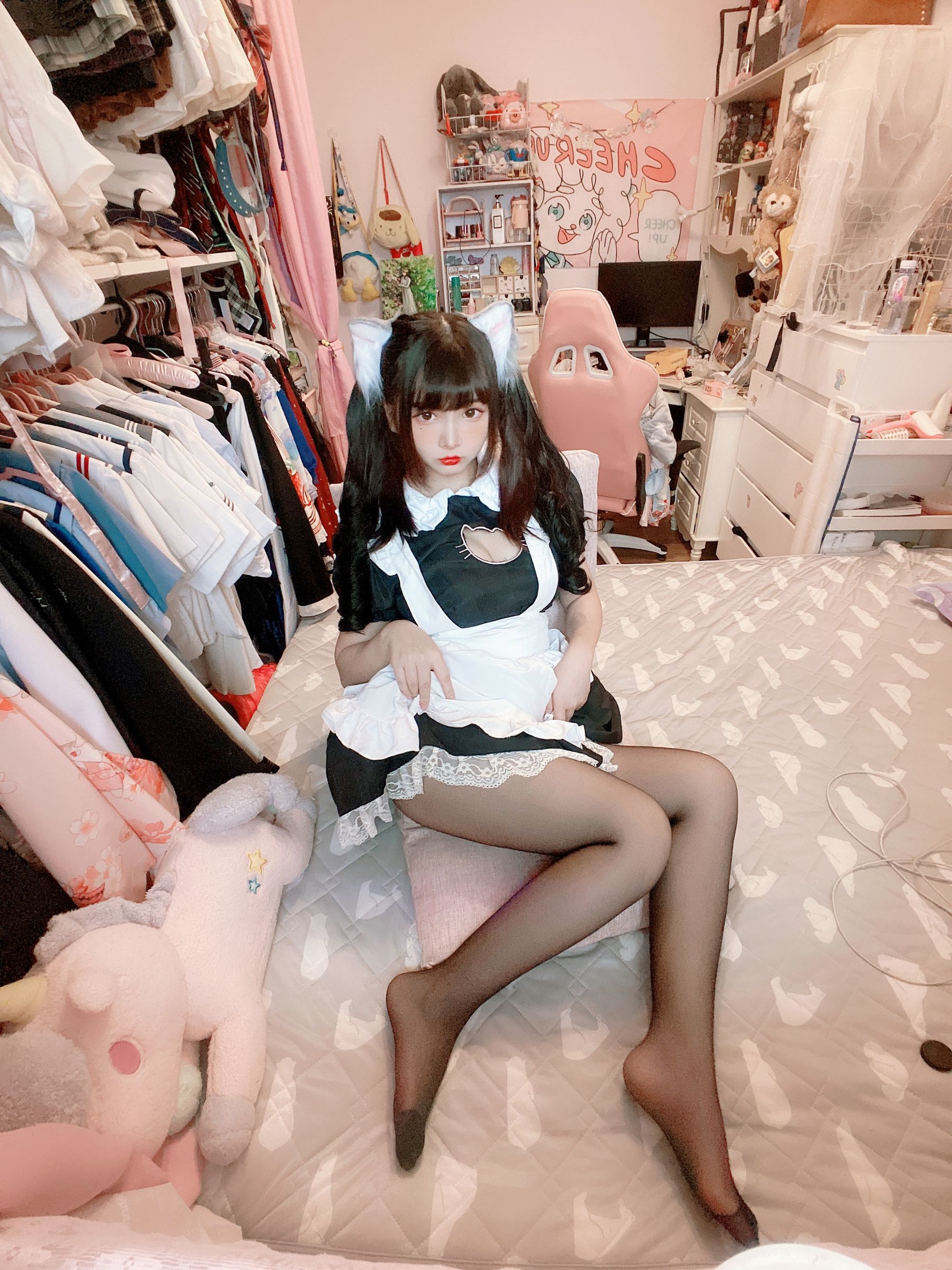 [COS福利] 二次元美女古川kagura - 黑丝开胸 猫耳女仆