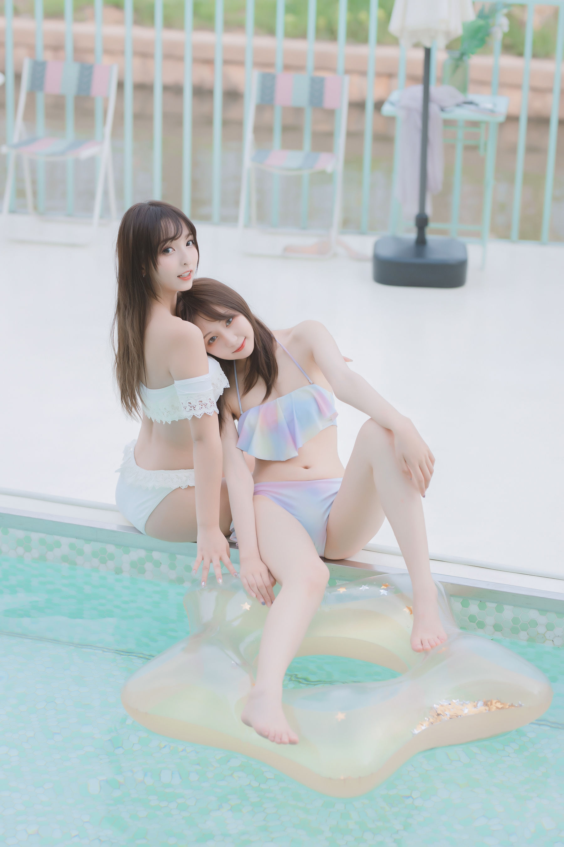 [COS福利] 萝莉神楽板真冬之笑颜水时计-夏日比基尼