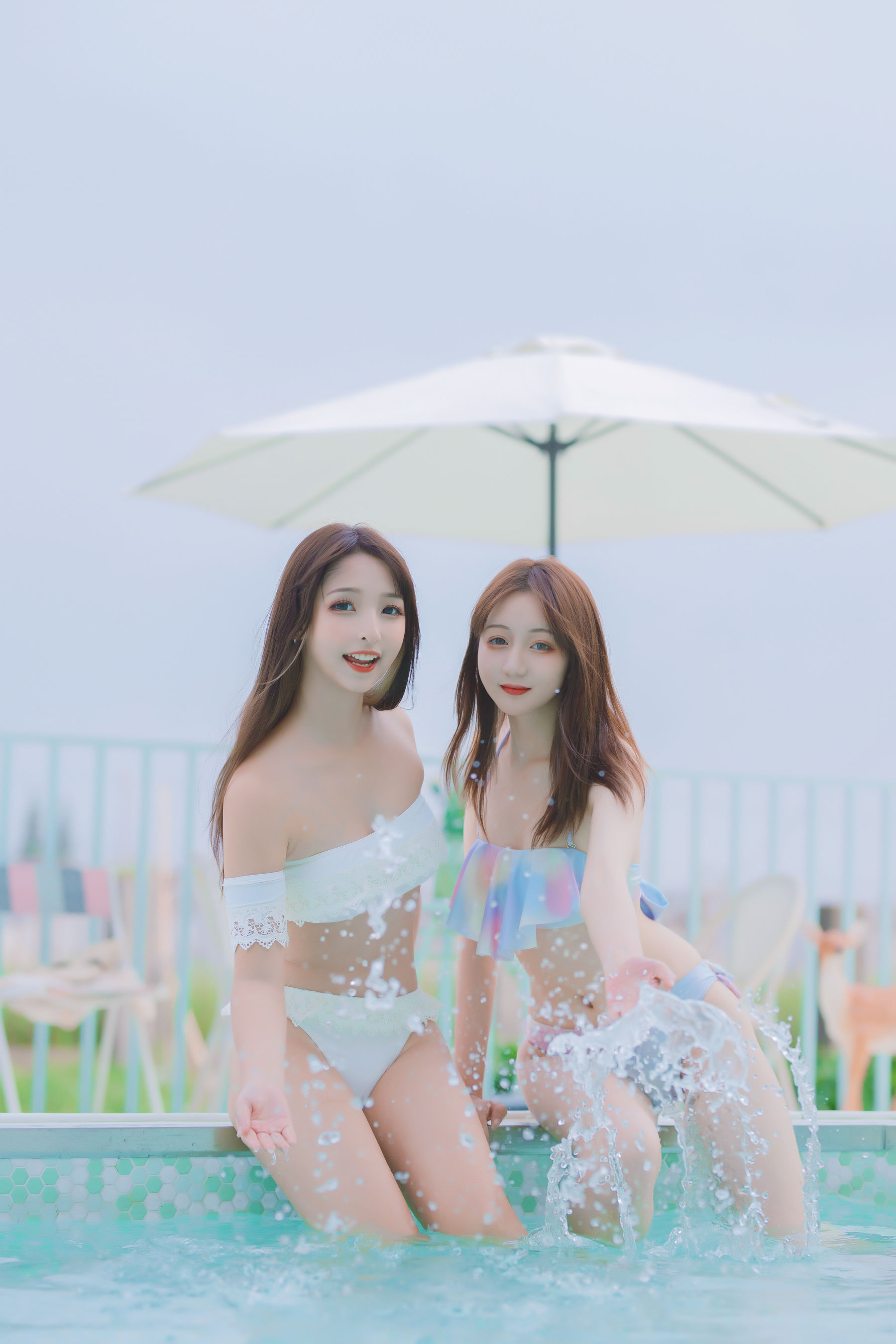 [COS福利] 萝莉神楽板真冬之笑颜水时计-夏日比基尼
