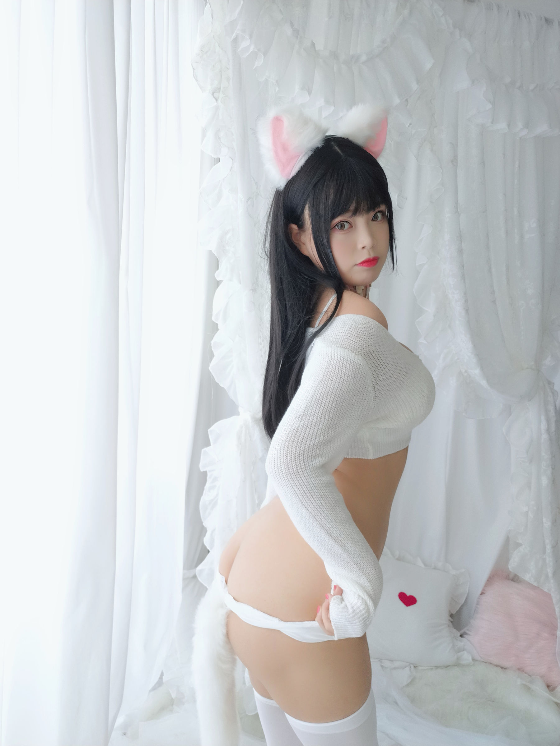 [COS福利] 萌系小姐姐-白烨- - 小奶猫