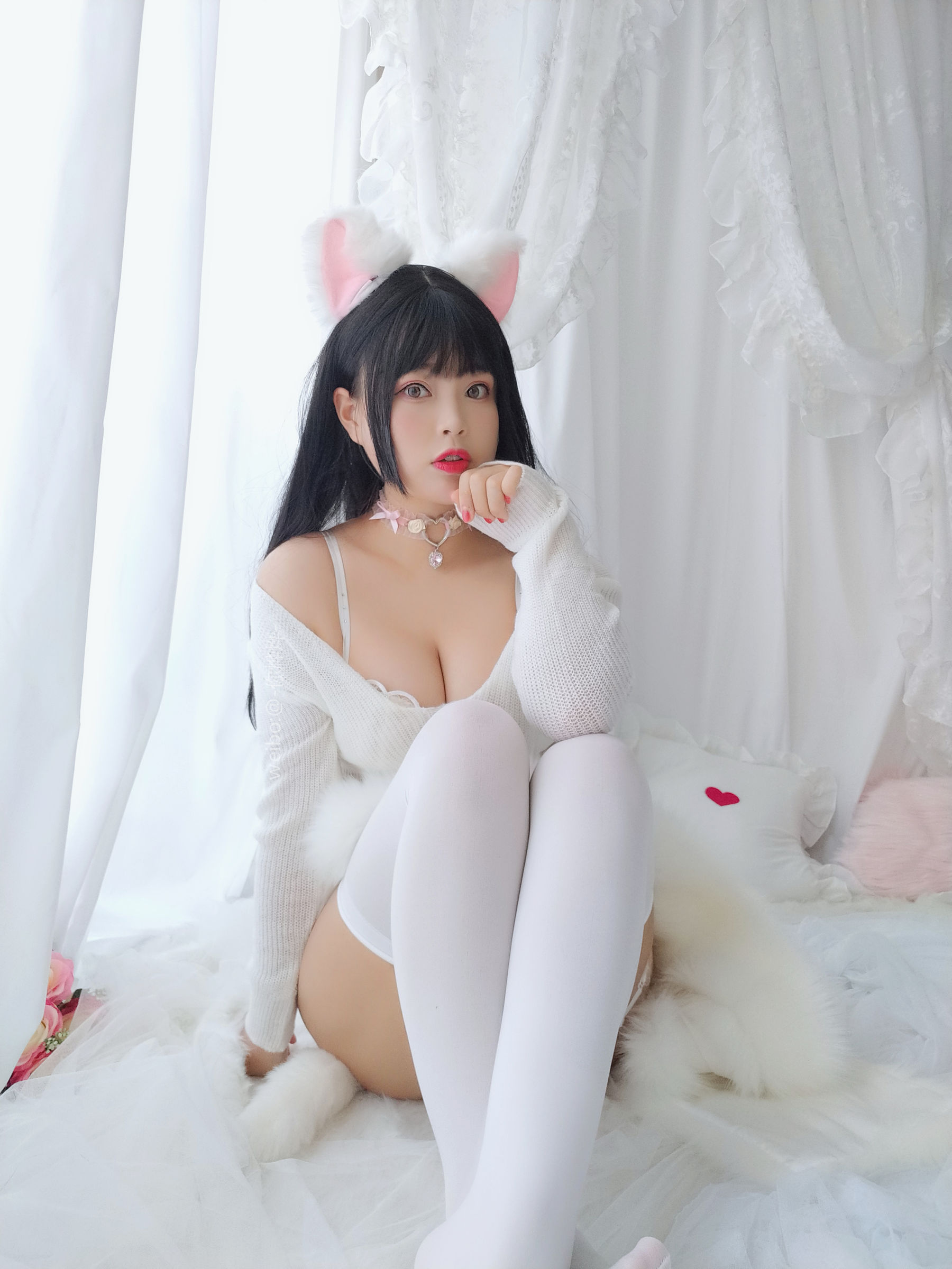 [COS福利] 萌系小姐姐-白烨- - 小奶猫