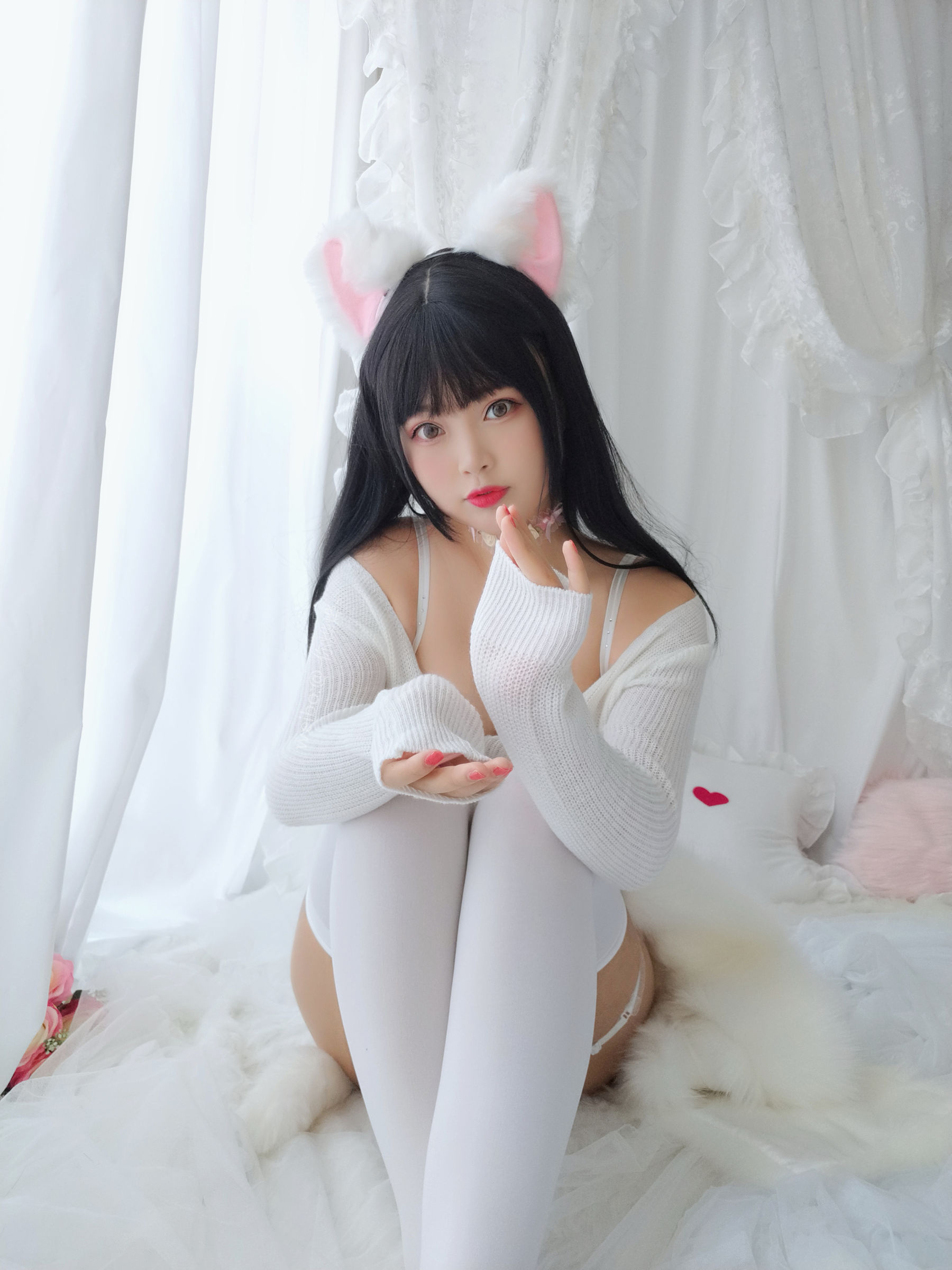 [COS福利] 萌系小姐姐-白烨- - 小奶猫