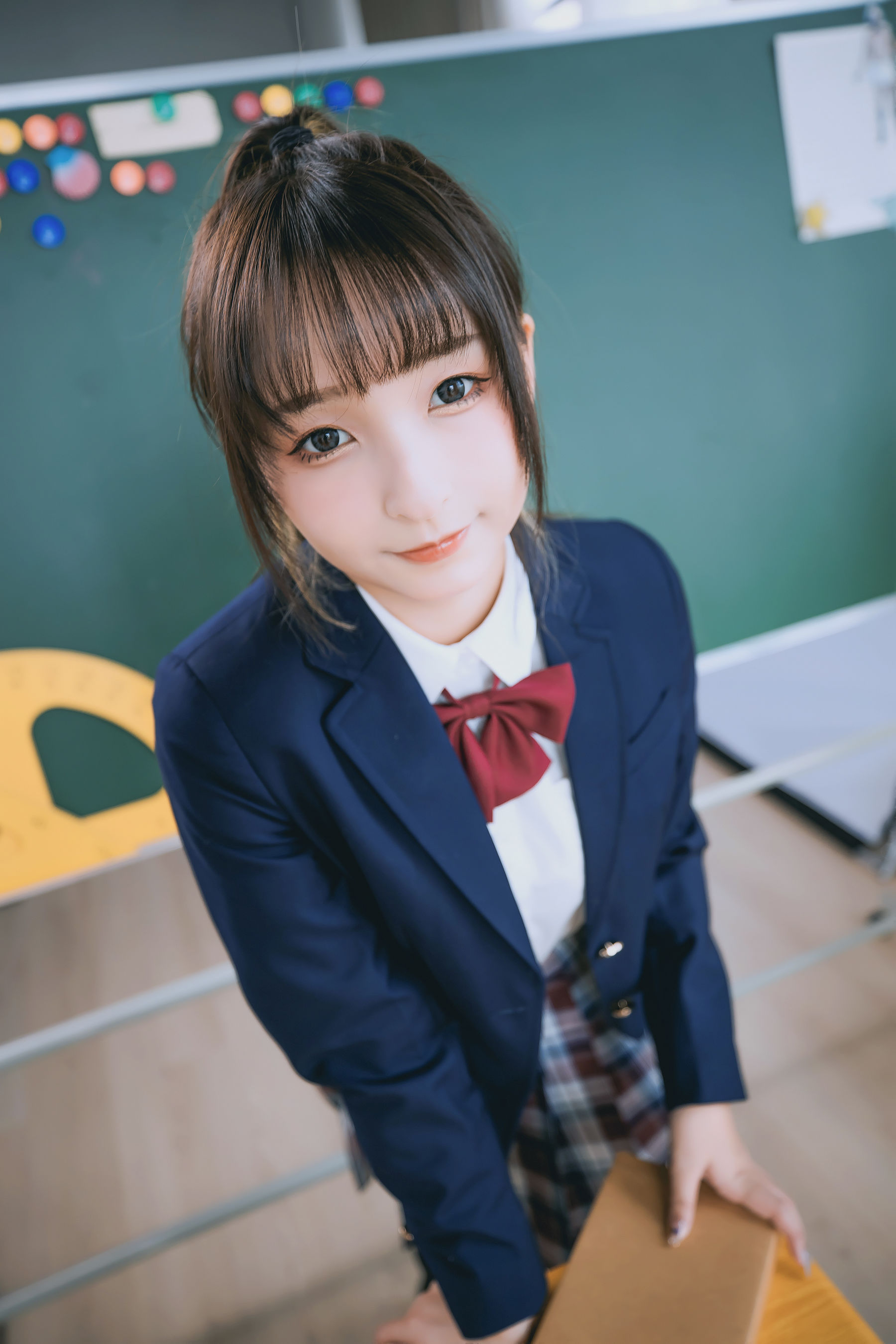 [COS福利] 萝莉神楽板真冬之数之歌-百合教室
